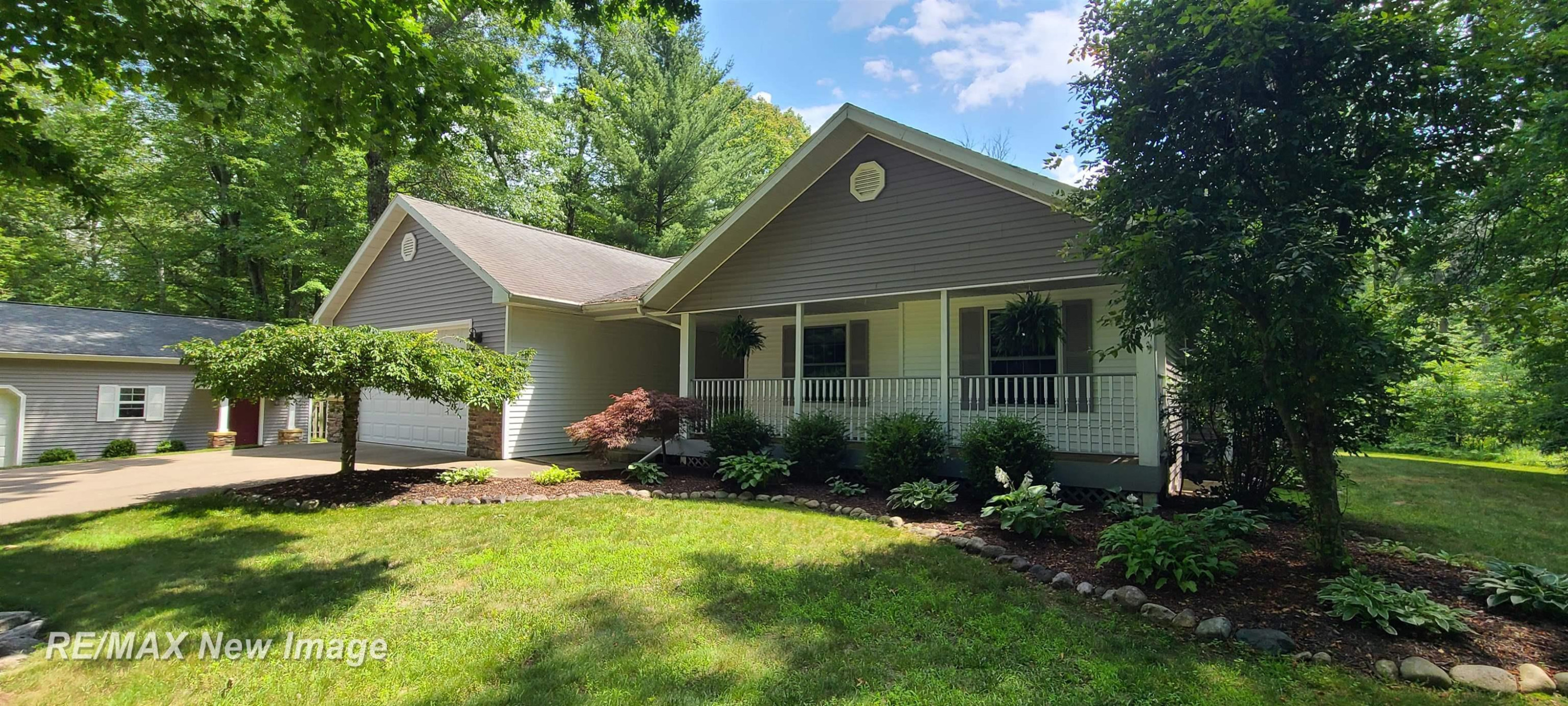 133 W Love Road, Sanford, MI 48657 — Photo 3