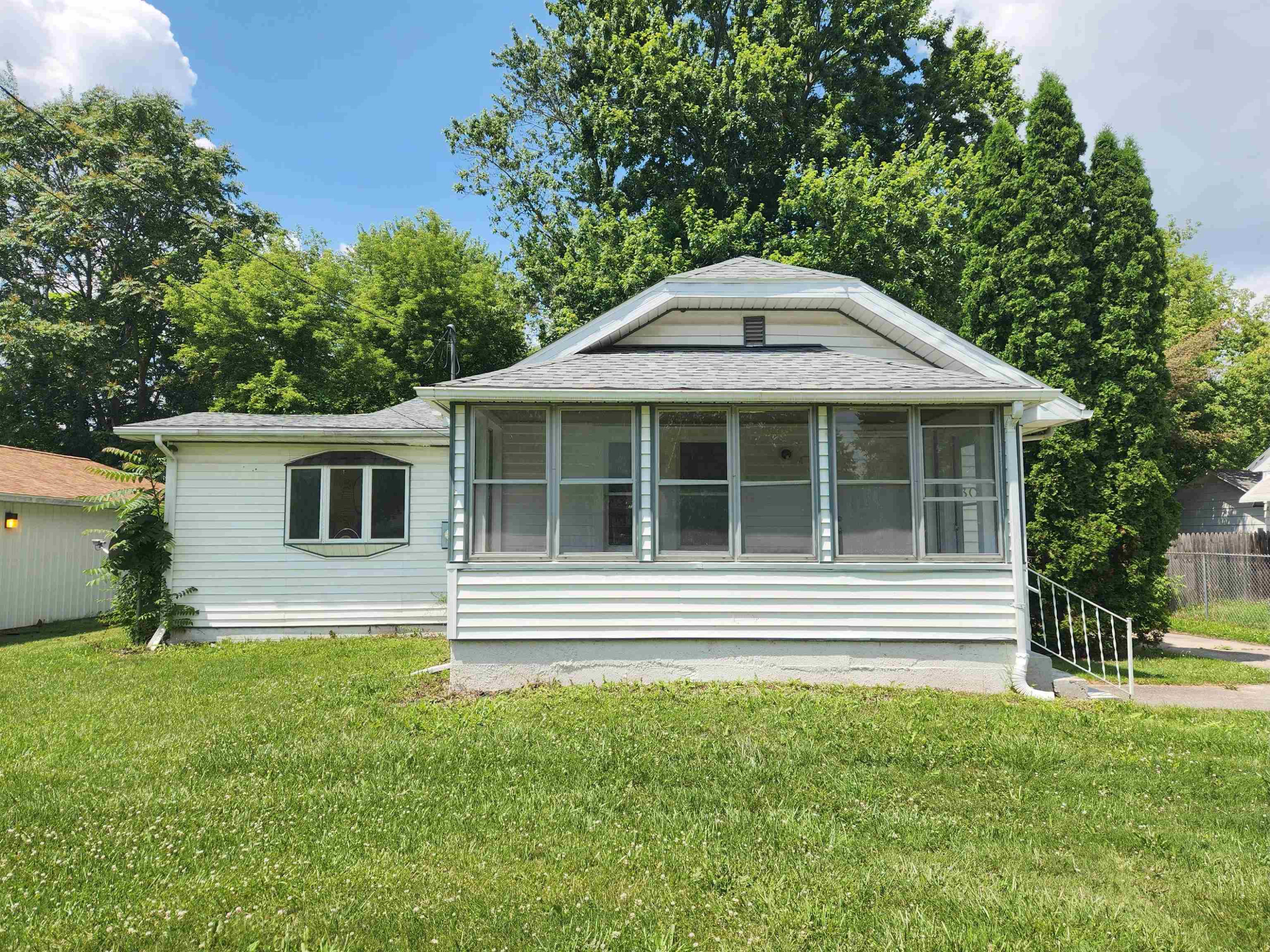 3015 Fairview Street, Saginaw, MI 48601 — front exterior
