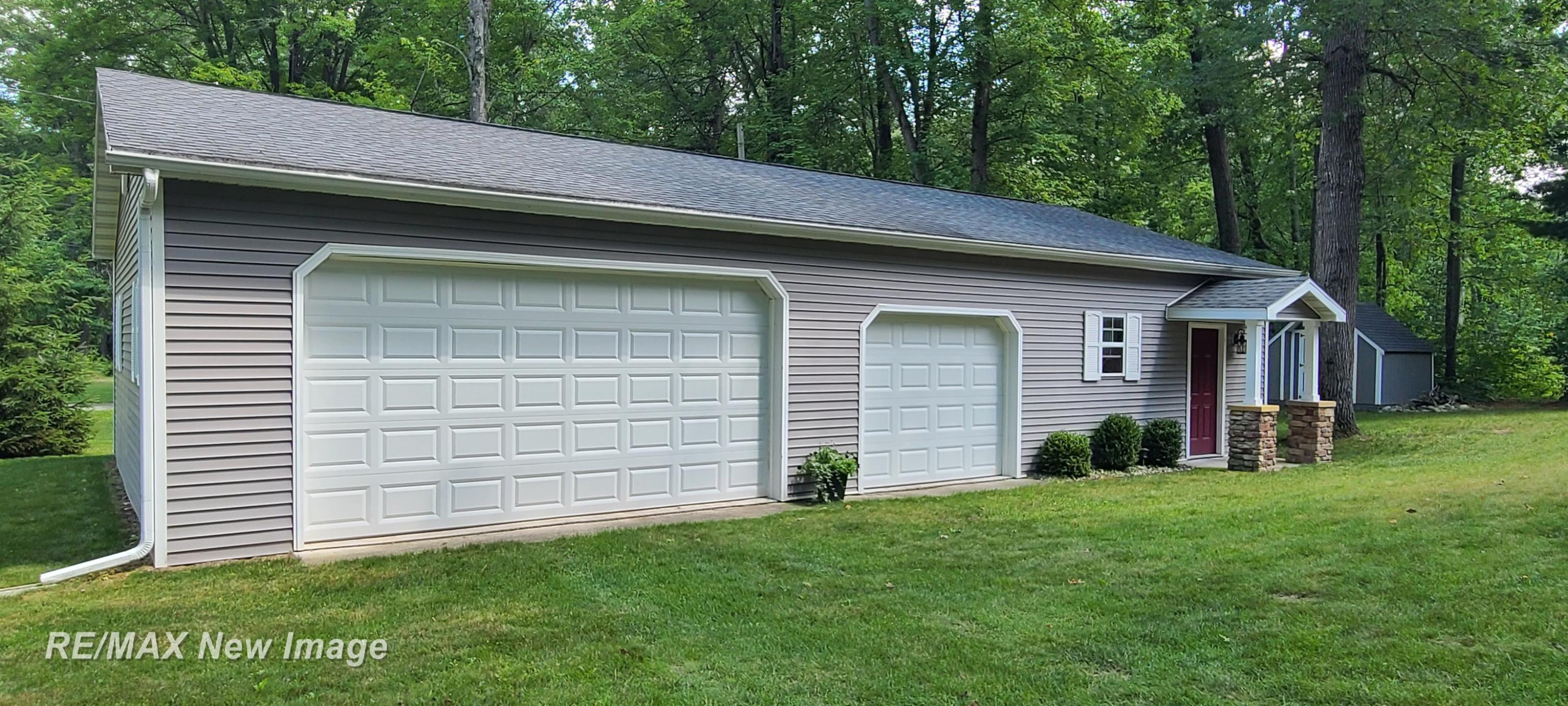 133 W Love Road, Sanford, MI 48657 — Photo 47
