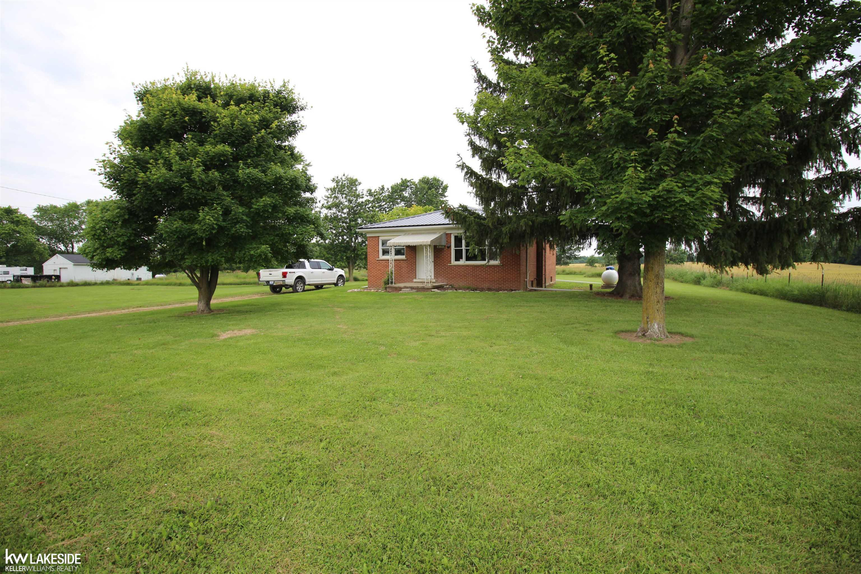 4191 Miller Road, Emmett, MI 48022 — Photo 17