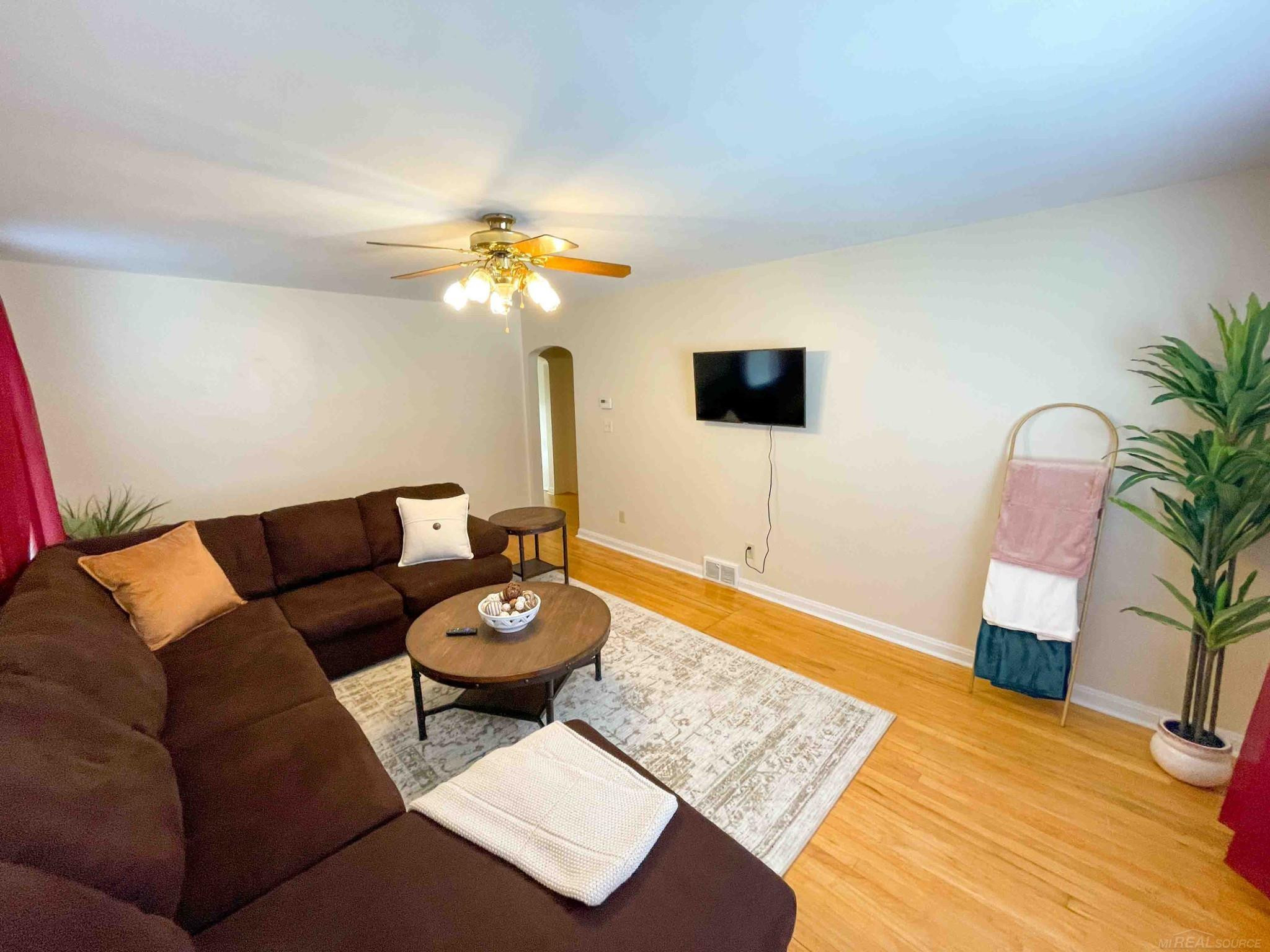 225 E Ridge Street, Ironwood, MI 49938 — Photo 3