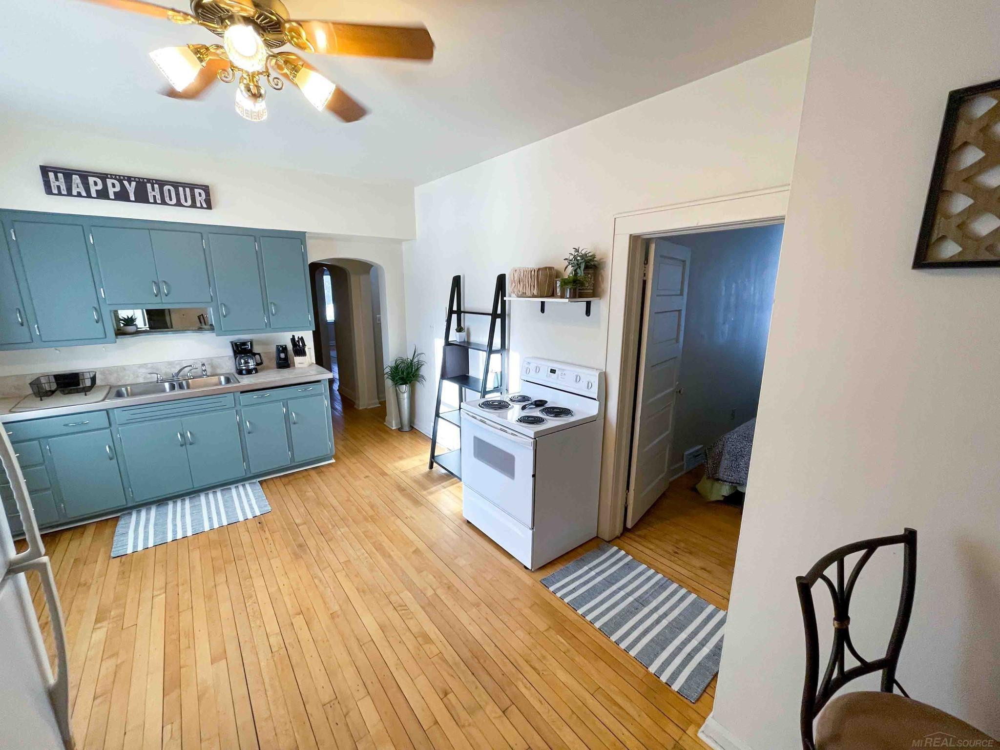 225 E Ridge Street, Ironwood, MI 49938 — Photo 8
