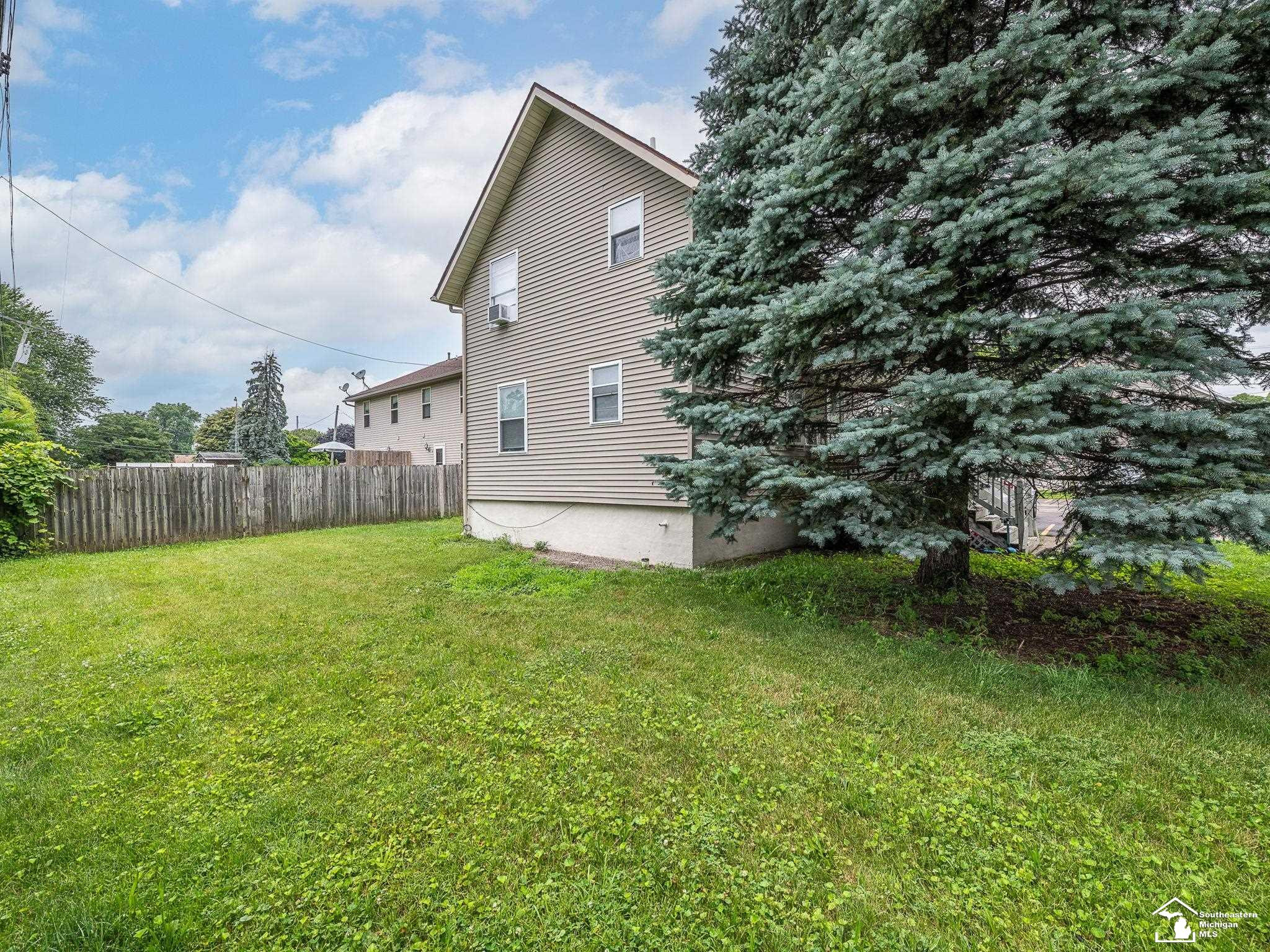 926 E Front Street, Monroe, MI 48161 — Photo 26