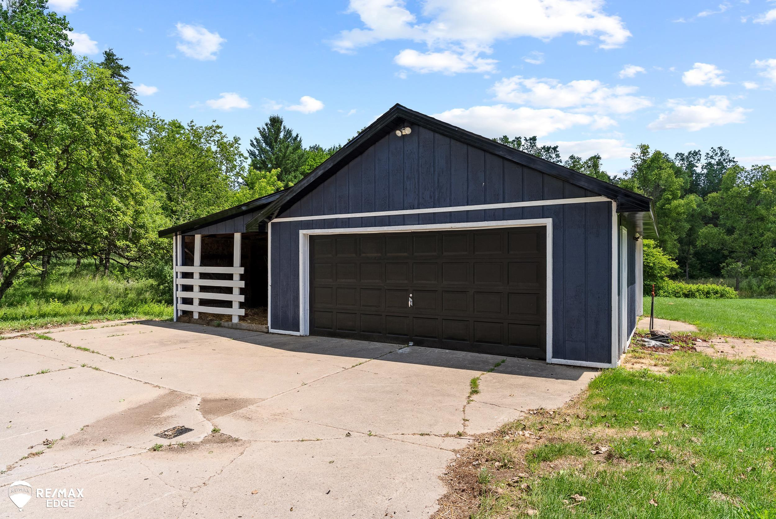11148 Henderson Road, Otisville, MI 48463 — Photo 5