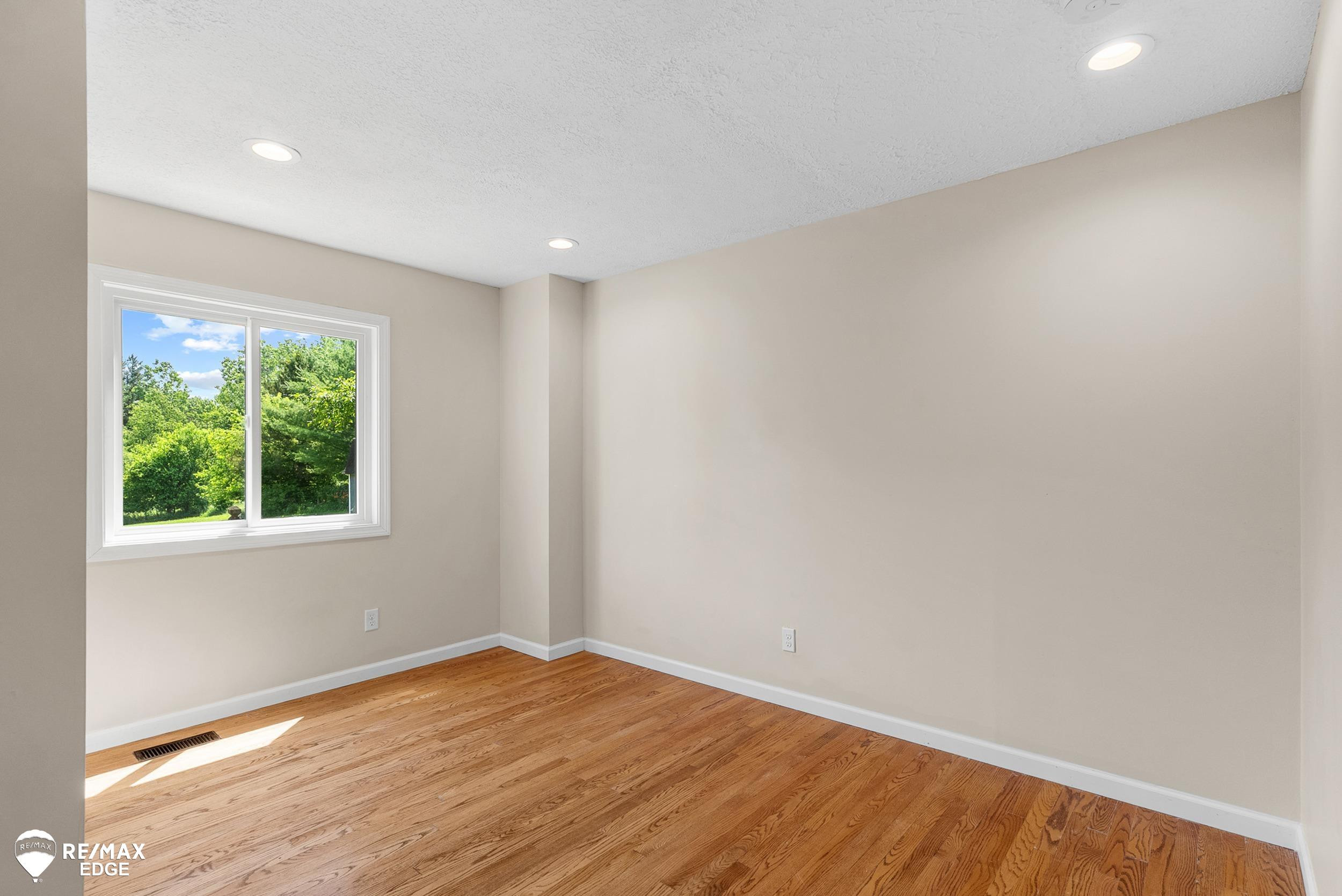 11148 Henderson Road, Otisville, MI 48463 — Photo 23