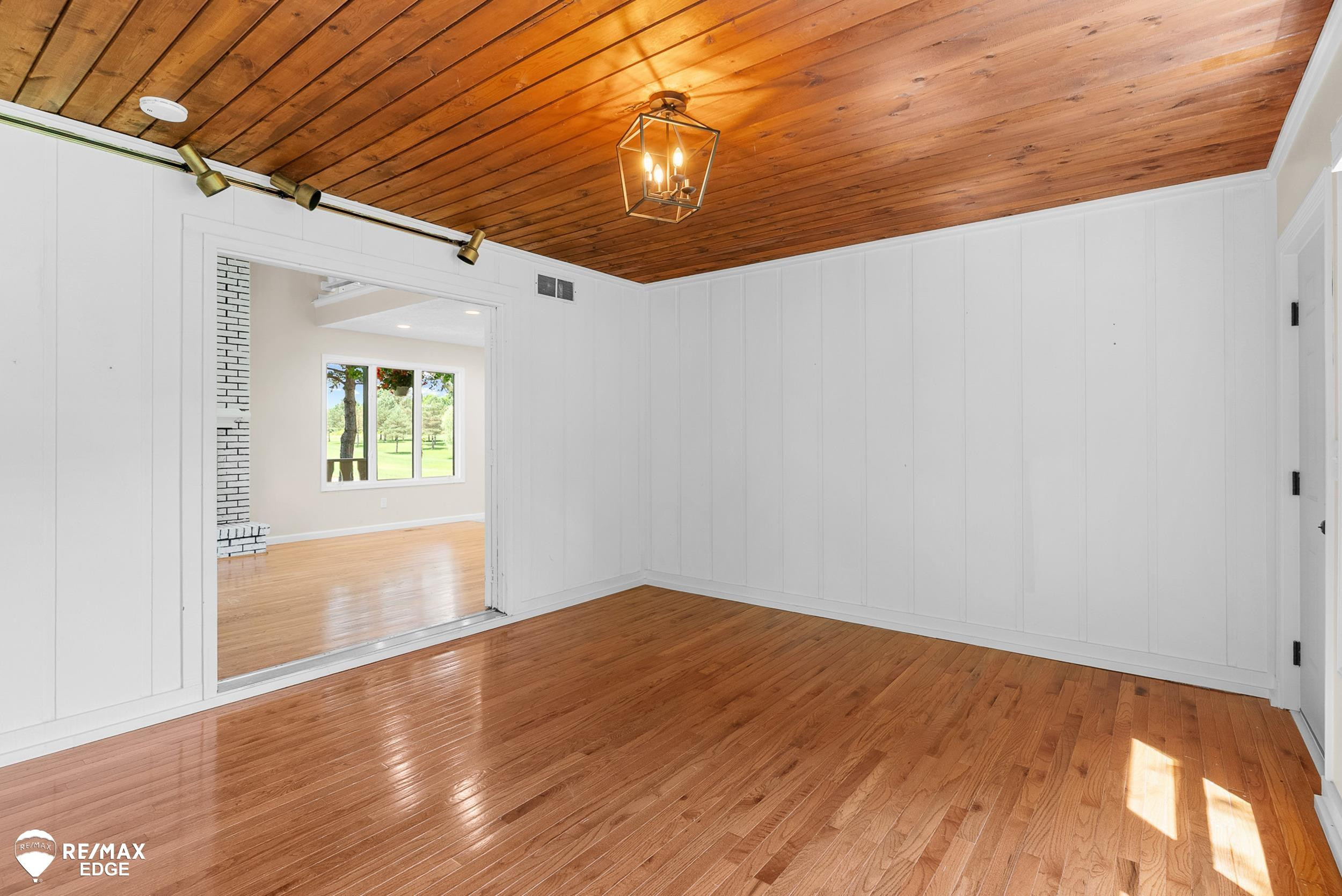 11148 Henderson Road, Otisville, MI 48463 — Photo 32