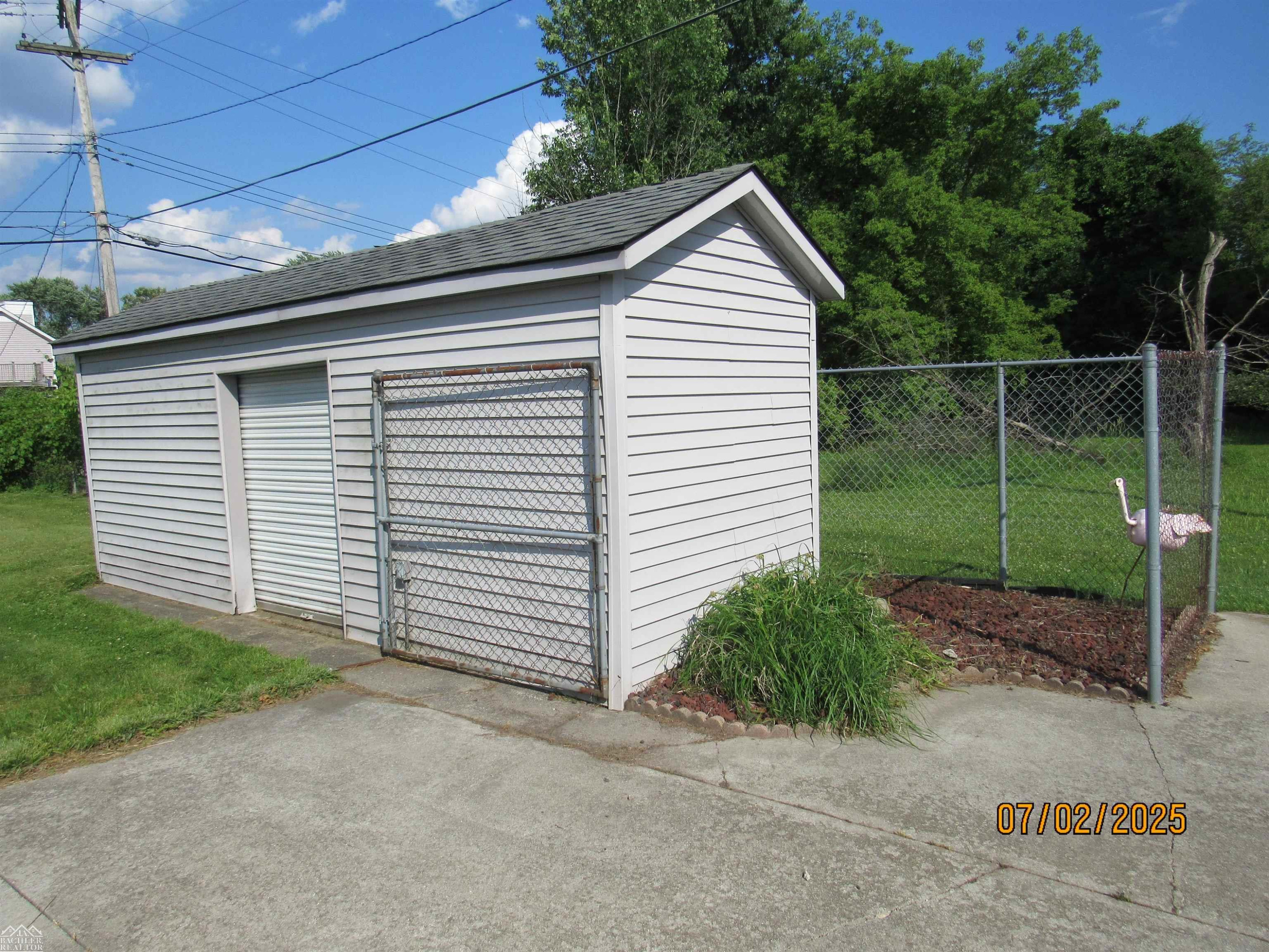 2566 Lewis Drive, Port Huron, MI 48060 — Photo 3