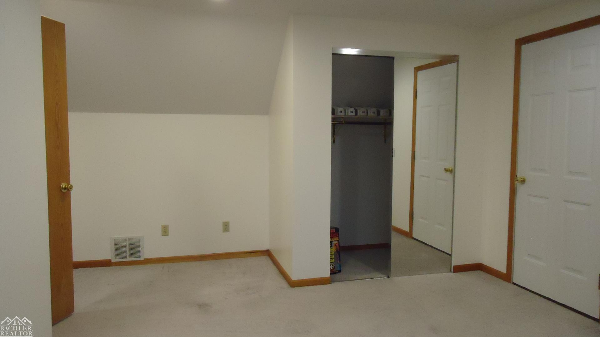 618 Mattison Street, MI — Photo 36