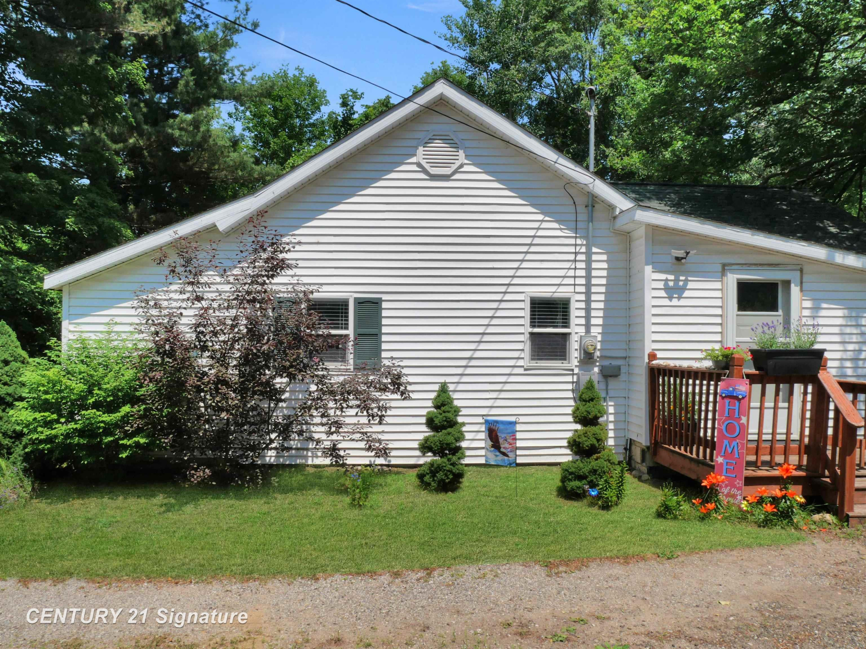 6538 Tower Line Street, Hope, MI 48628 — Photo 2