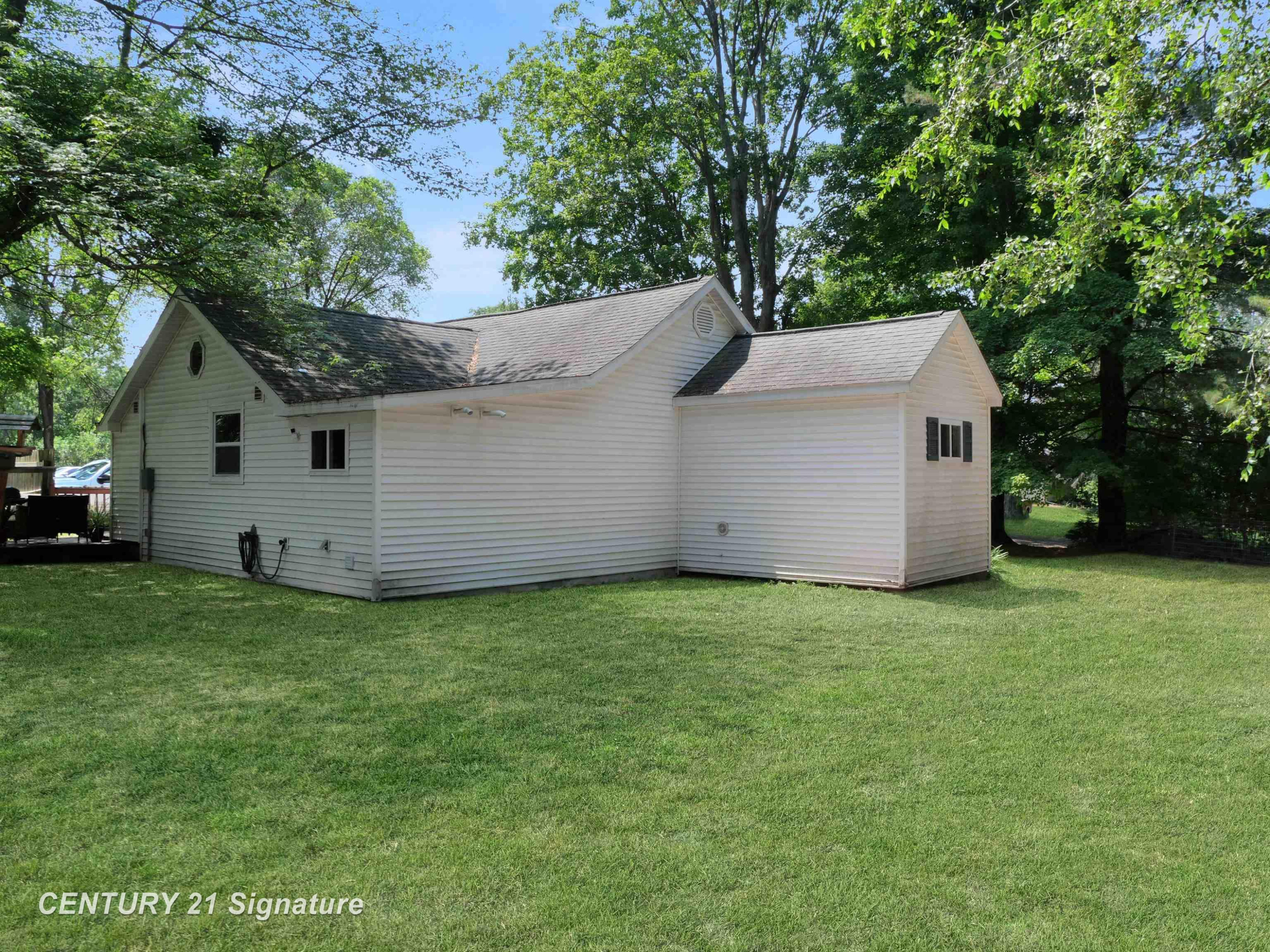 6538 Tower Line Street, Hope, MI 48628 — Photo 17
