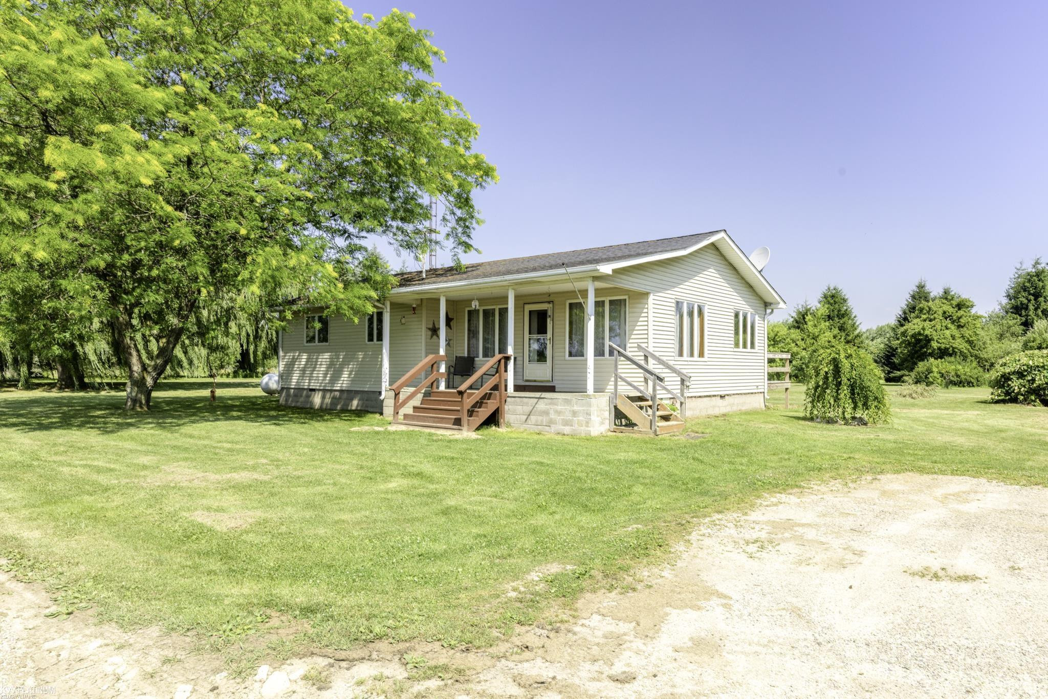 2801 Galbraith Road, Yale, MI 48097 — front exterior