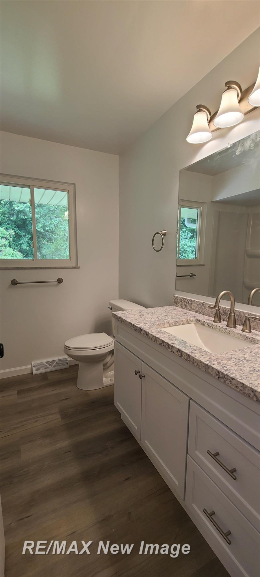4404 Eastport Drive, Bridgeport, MI 48722 — Photo 17