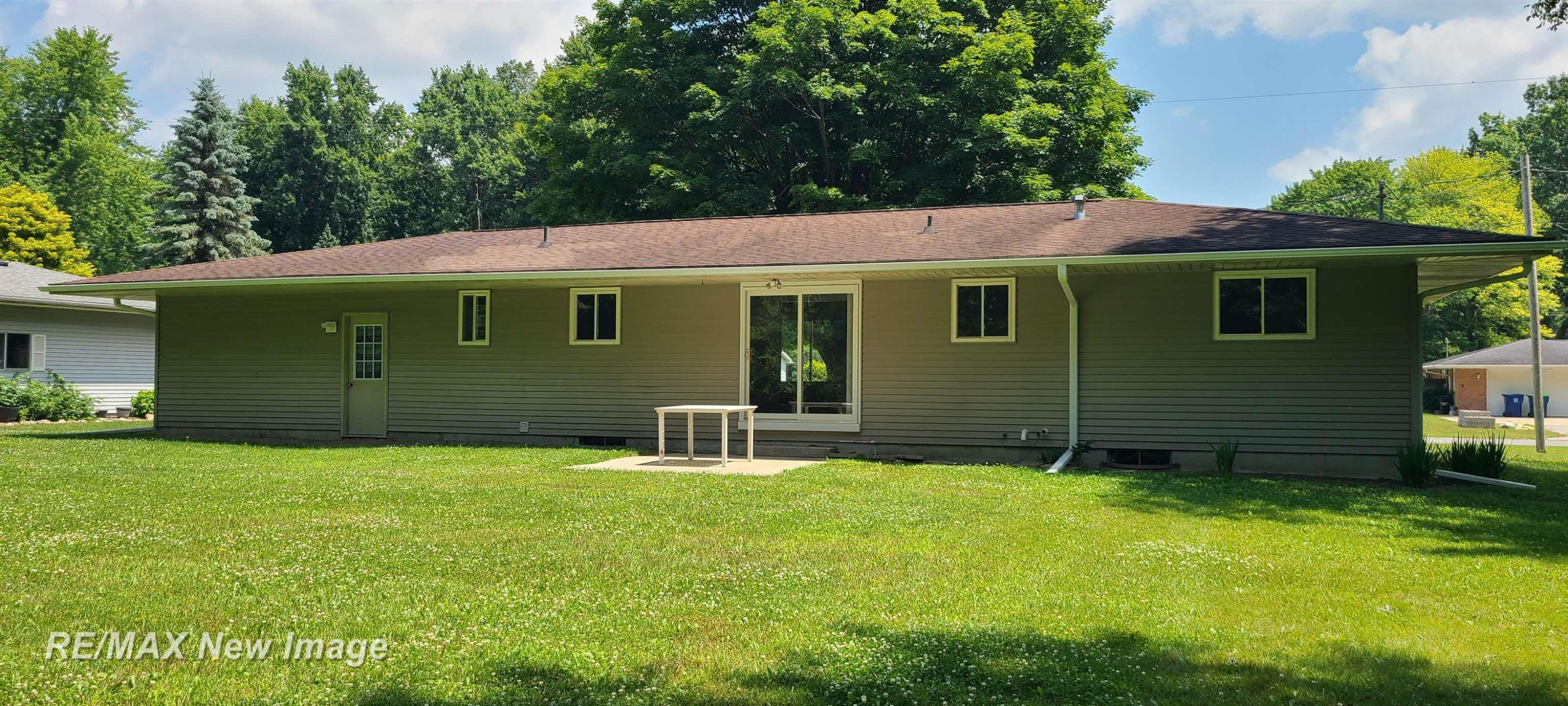 4404 Eastport Drive, Bridgeport, MI 48722 — Photo 28