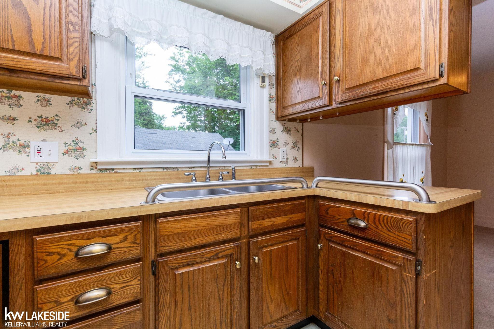 231 N Rawles Street, MI 48065 — Photo 12