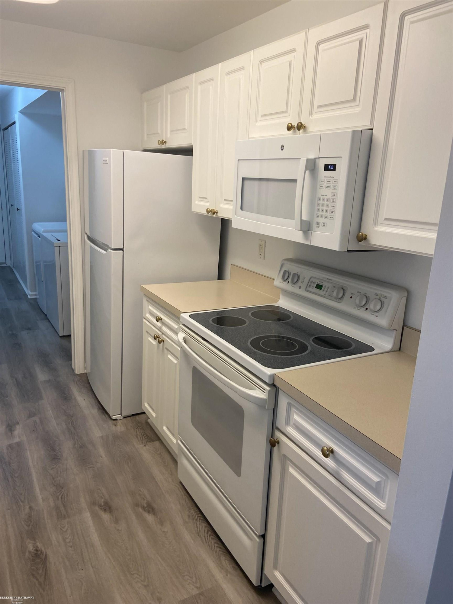 4652 Berkshire Drive, Sterling Heights, MI 48314 — Photo 16