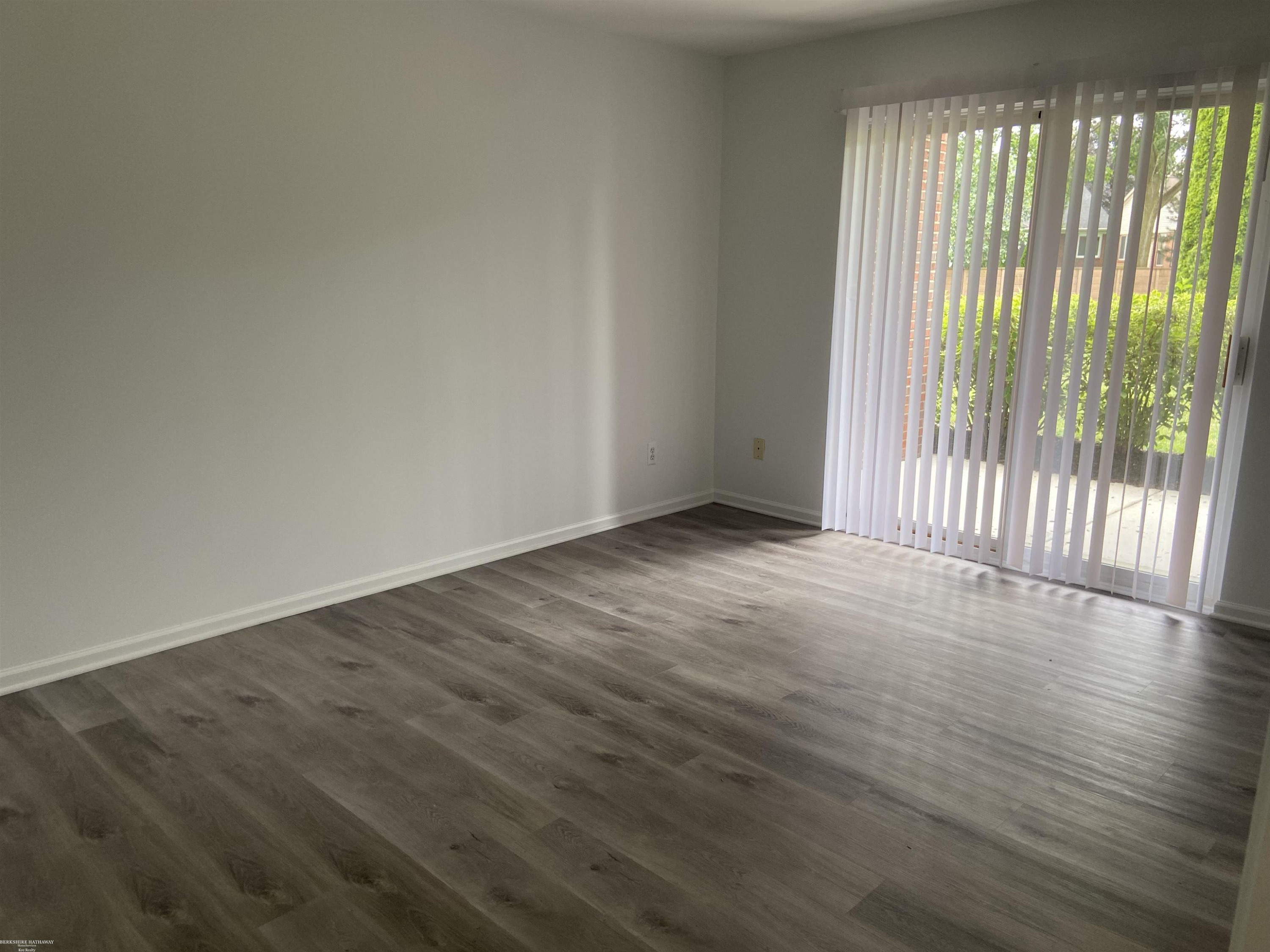 4652 Berkshire Drive, Sterling Heights, MI 48314 — Photo 19