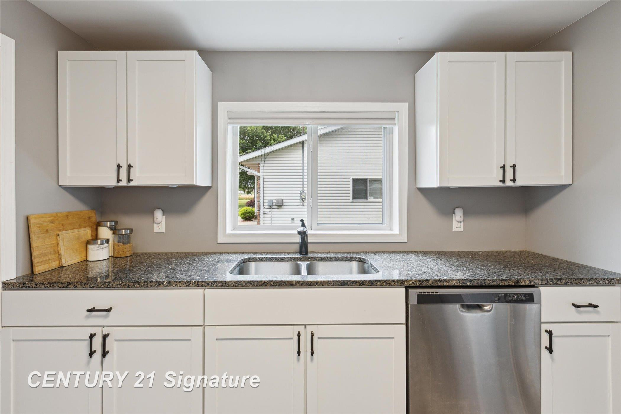 6357 Mackinaw Road, Saginaw, MI 48604 — Photo 13