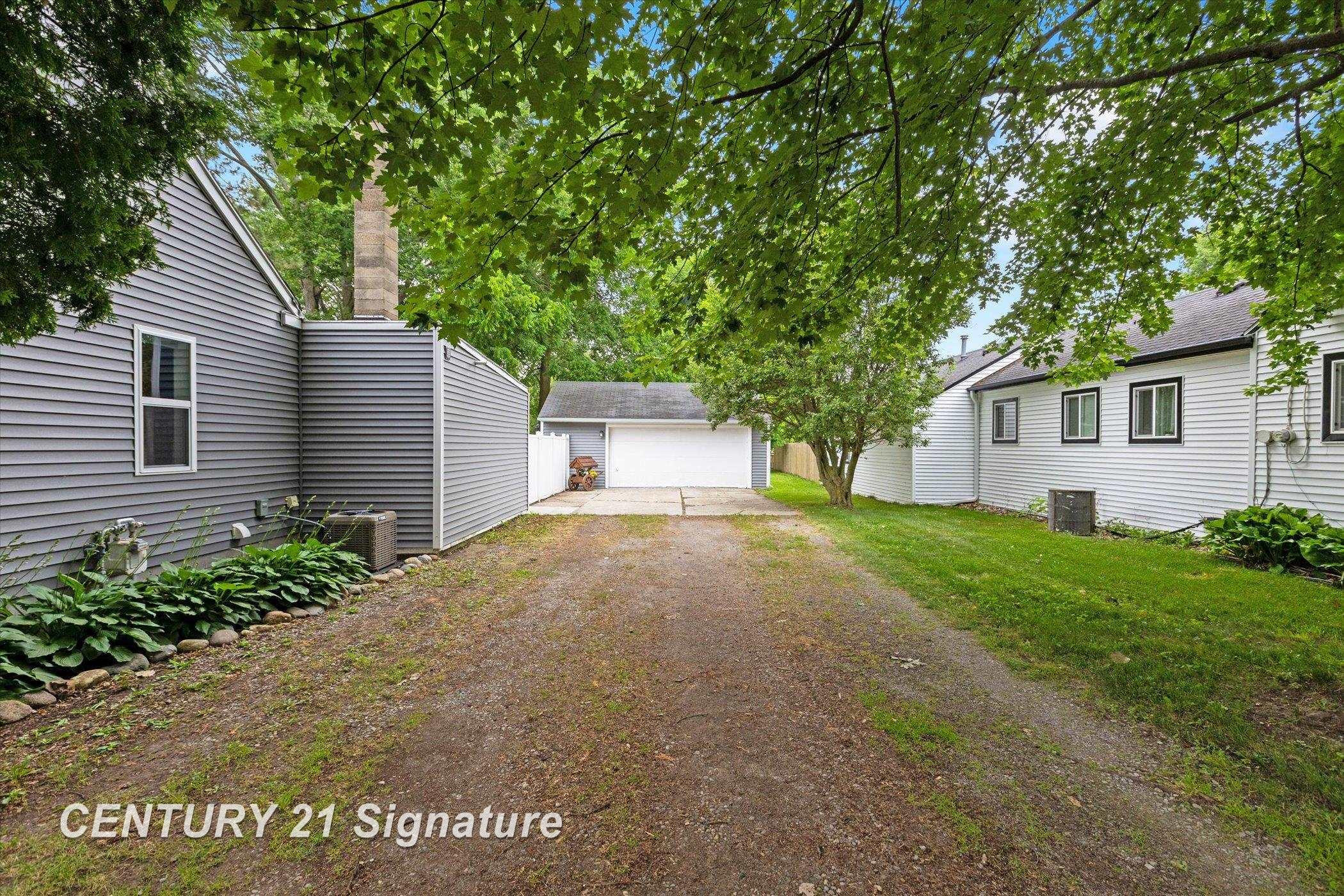 6357 Mackinaw Road, Saginaw, MI 48604 — Photo 38