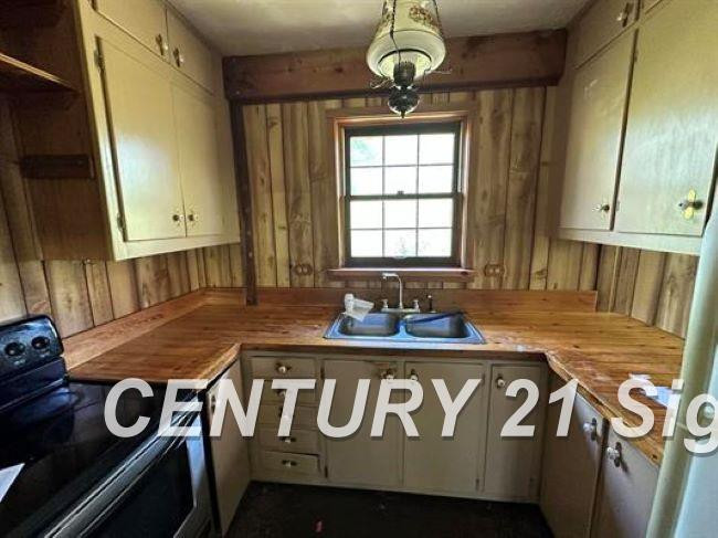 605 N Poor Farm Road, Harrisville, MI 48740 — Photo 3
