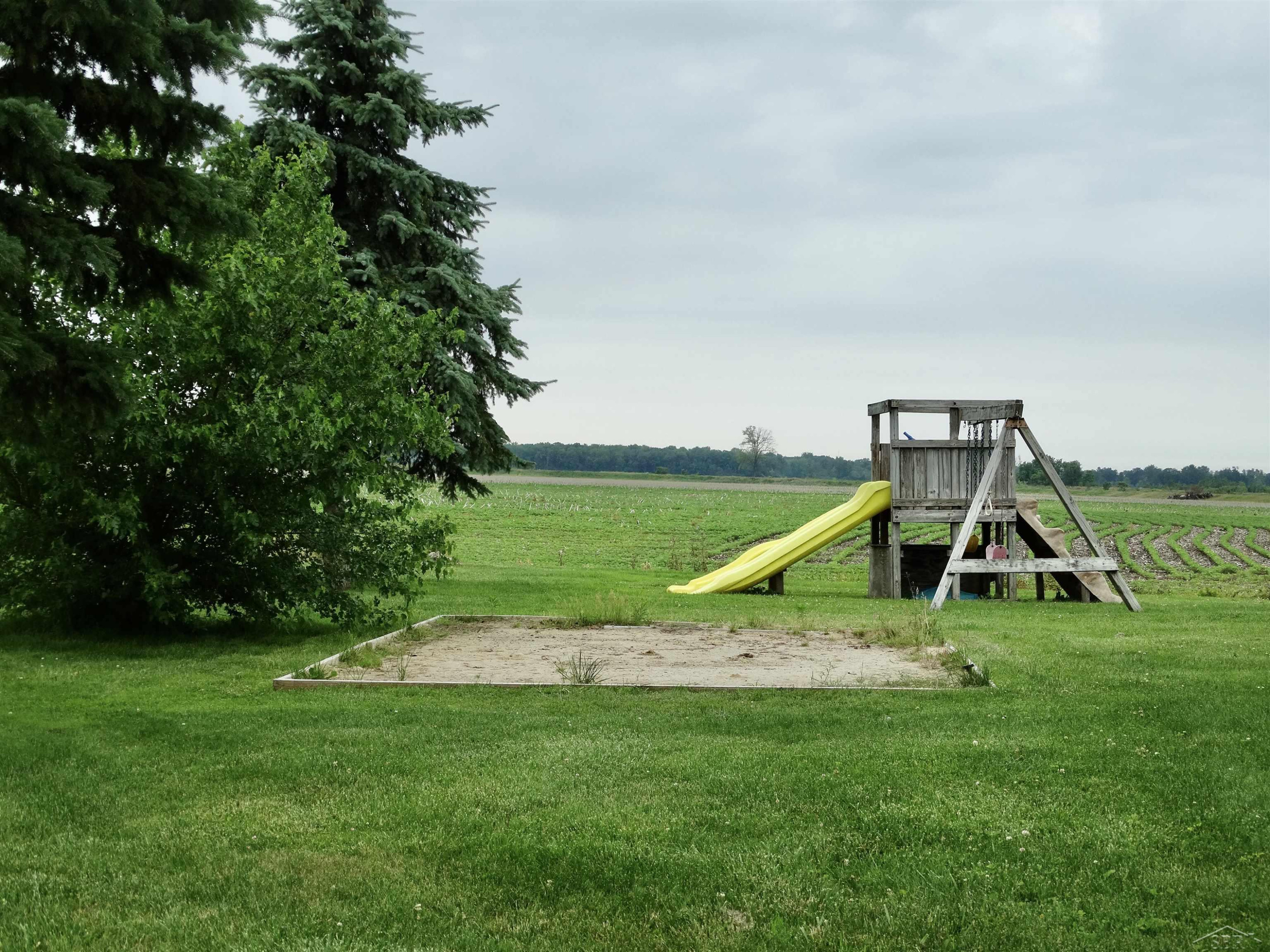 1570 Evon Road, Saginaw, MI 48601 — Photo 2