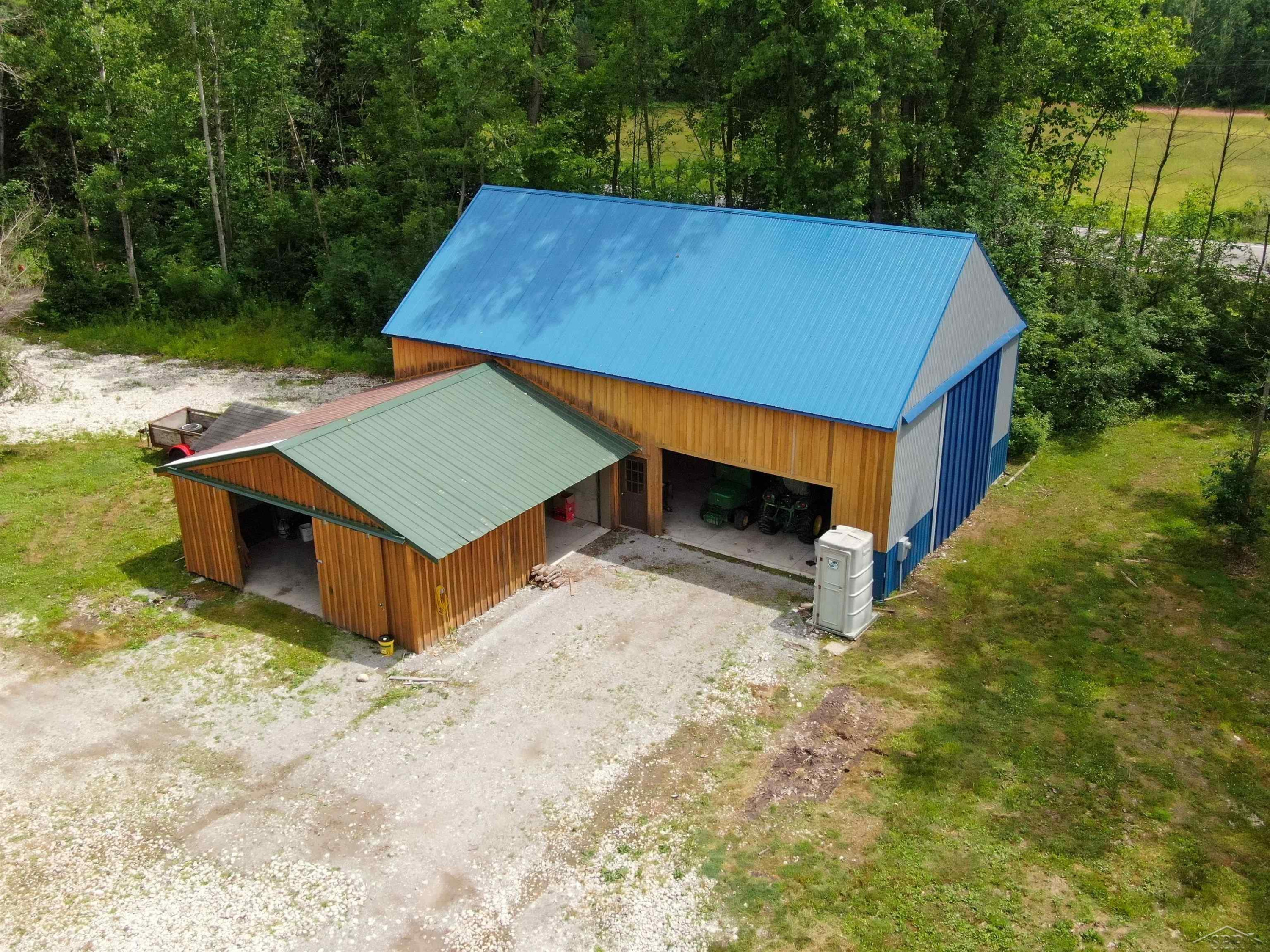 1080 W Curtis Road, Sanford, MI 48657 — Photo 3