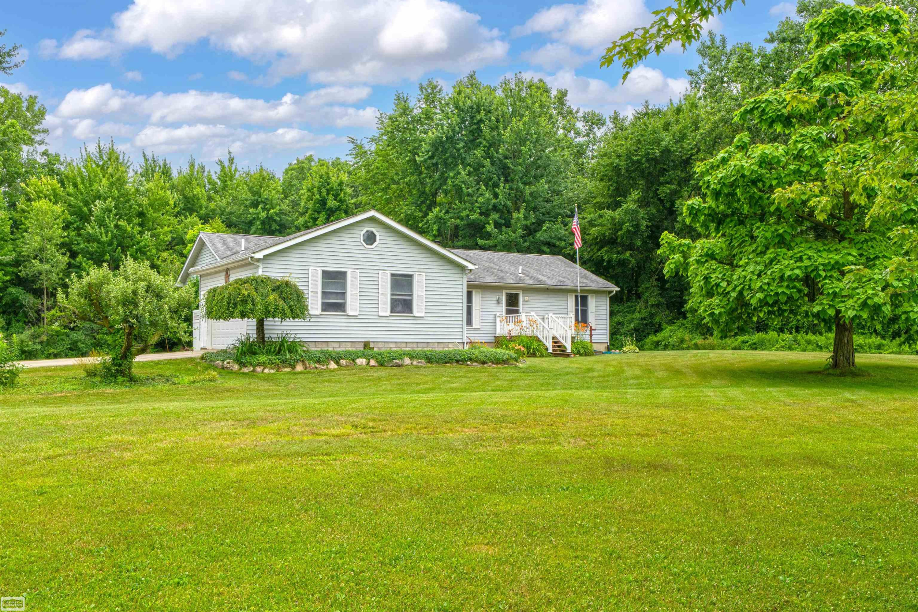 6219 Short Cut Road, MI — Photo 2