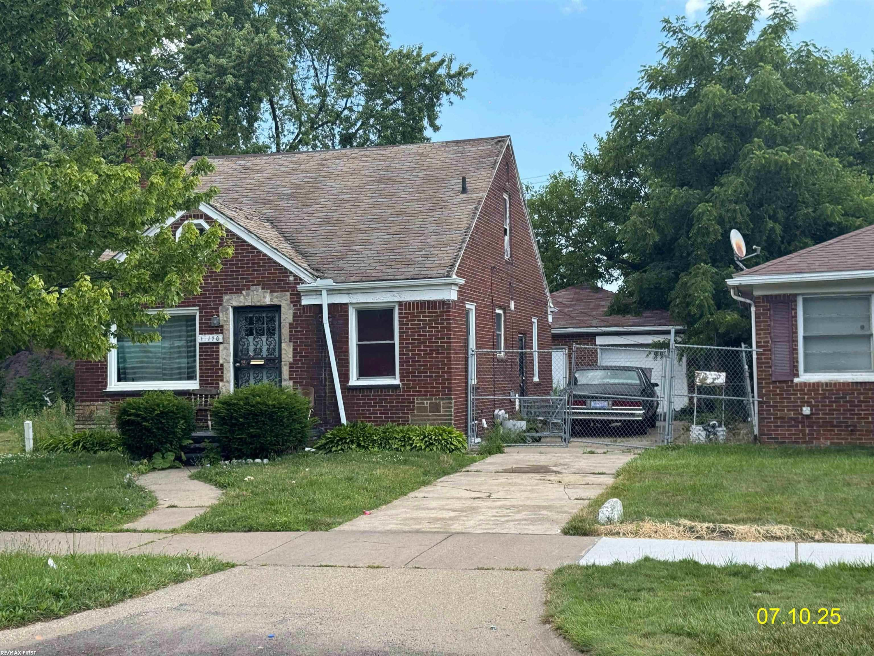 19170 Schoenherr Street, Detroit, MI 48205 — Photo 2