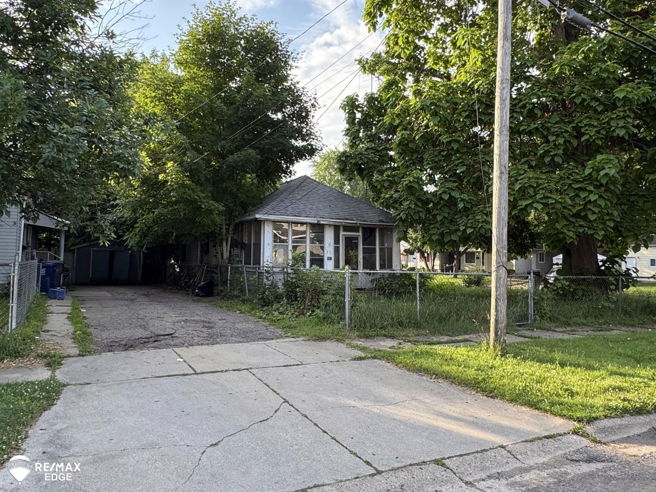 863 Tacken Street, Flint, MI 48532 — Photo 3