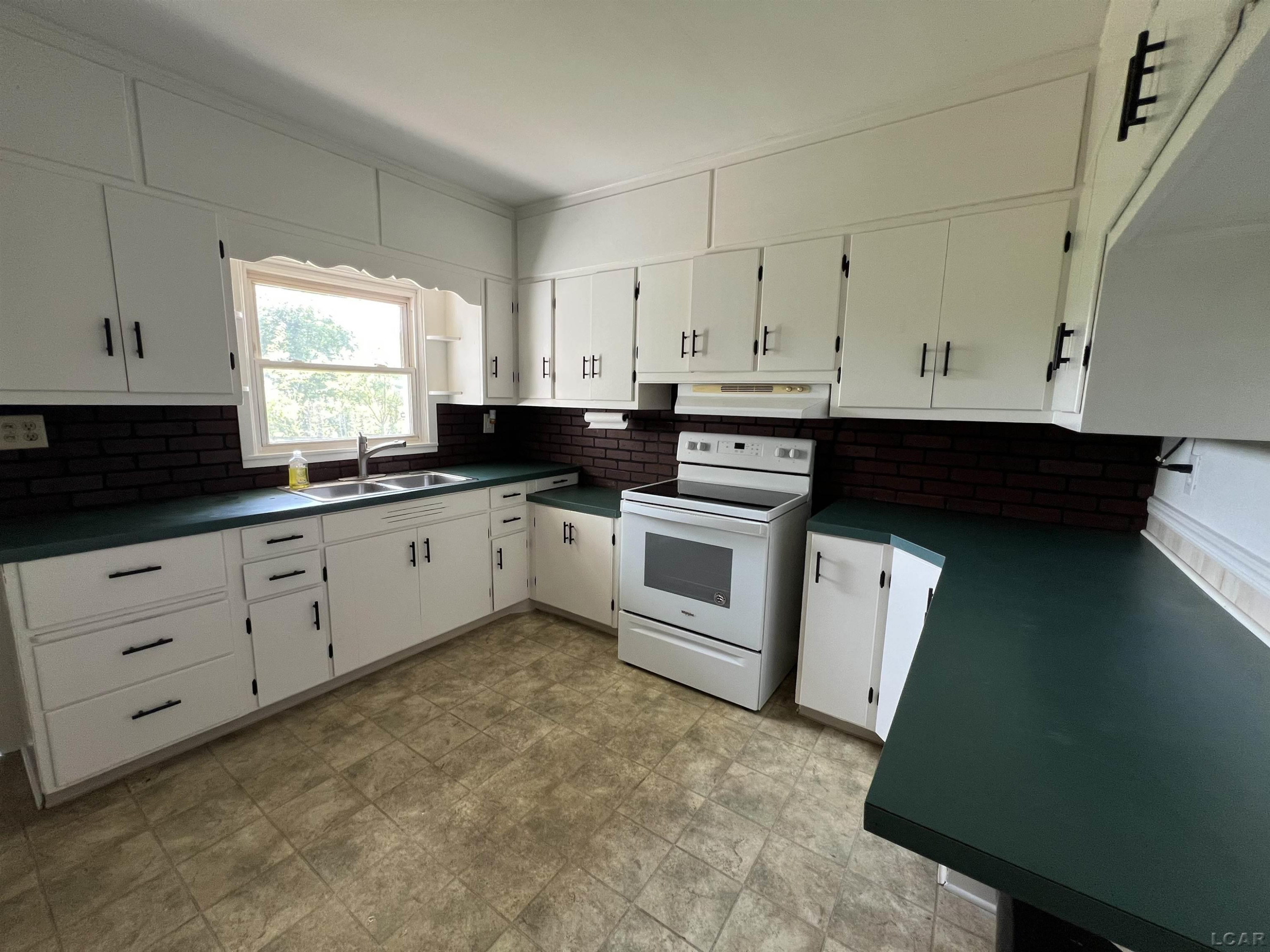1569 N Rollin Highway, Hudson, MI 49247 — Photo 8