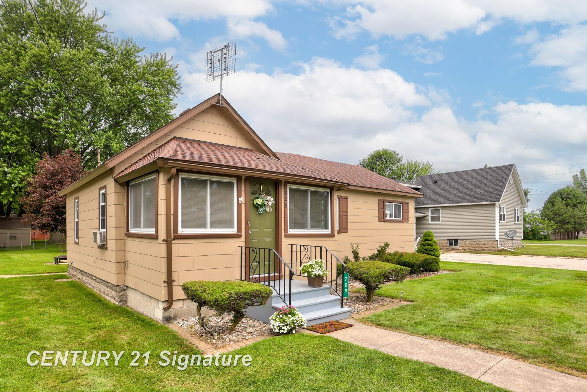 209 3rd Street, Linwood, MI 48634 — Photo 4