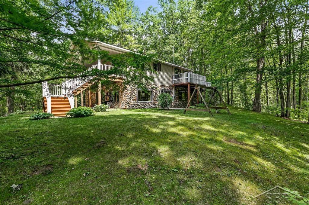 10801 N Pine Grove Road, Vestaburg, MI 48891 — Photo 23