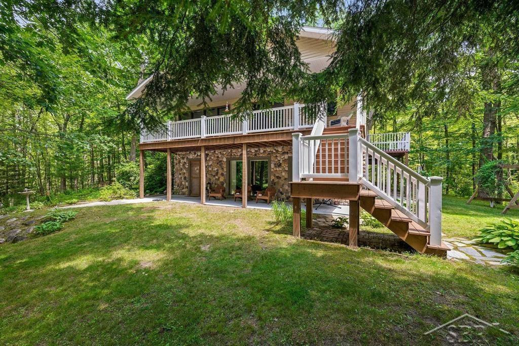 10801 N Pine Grove Road, Vestaburg, MI 48891 — Photo 24