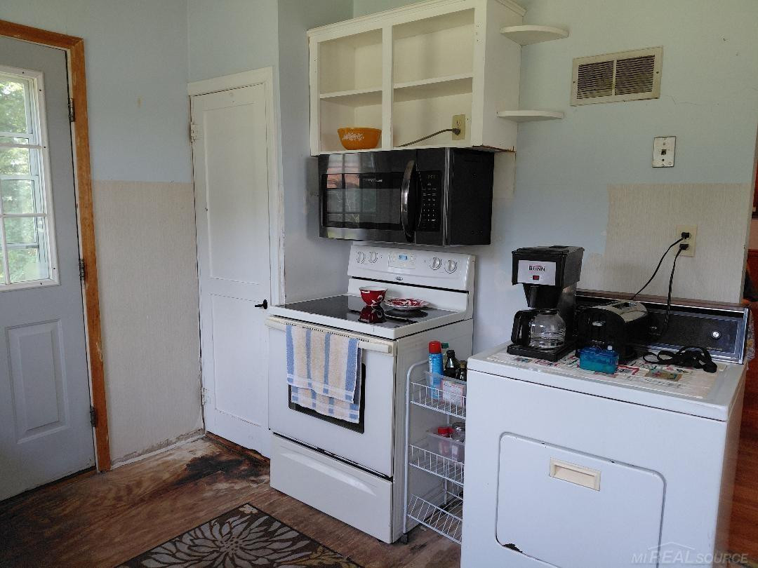 7041 Main St Avenue, Port Sanilac, MI 48469 — Photo 9