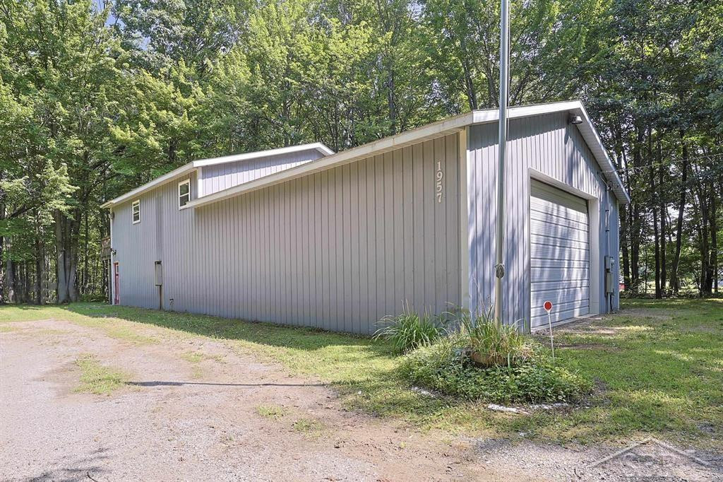 1957 E Nature Lane, Midland, MI 48640 — Photo 5