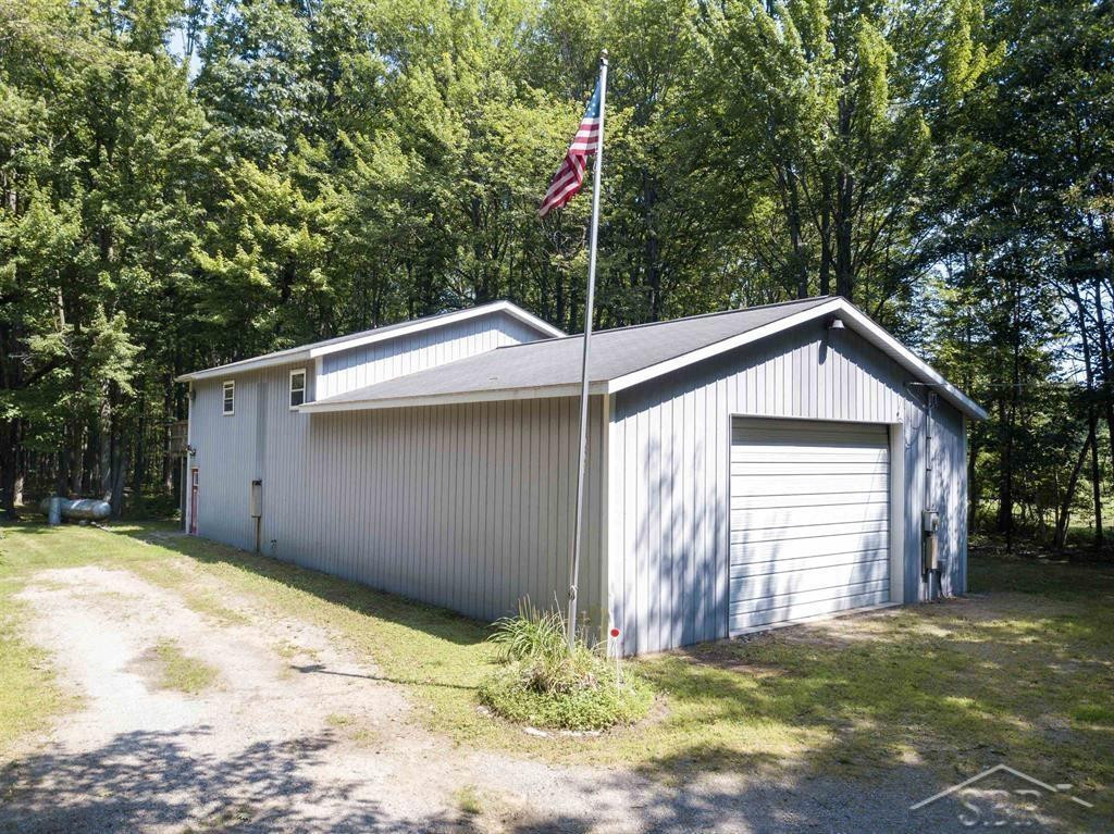 1957 E Nature Lane, Midland, MI 48640 — Photo 8