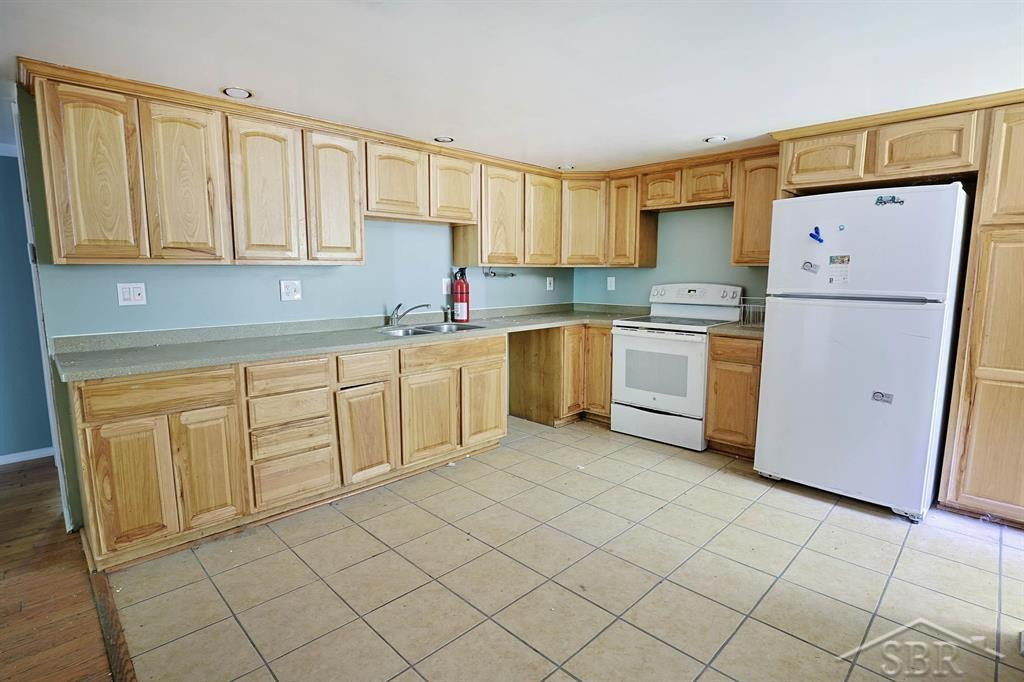 1957 E Nature Lane, Midland, MI 48640 — Photo 16