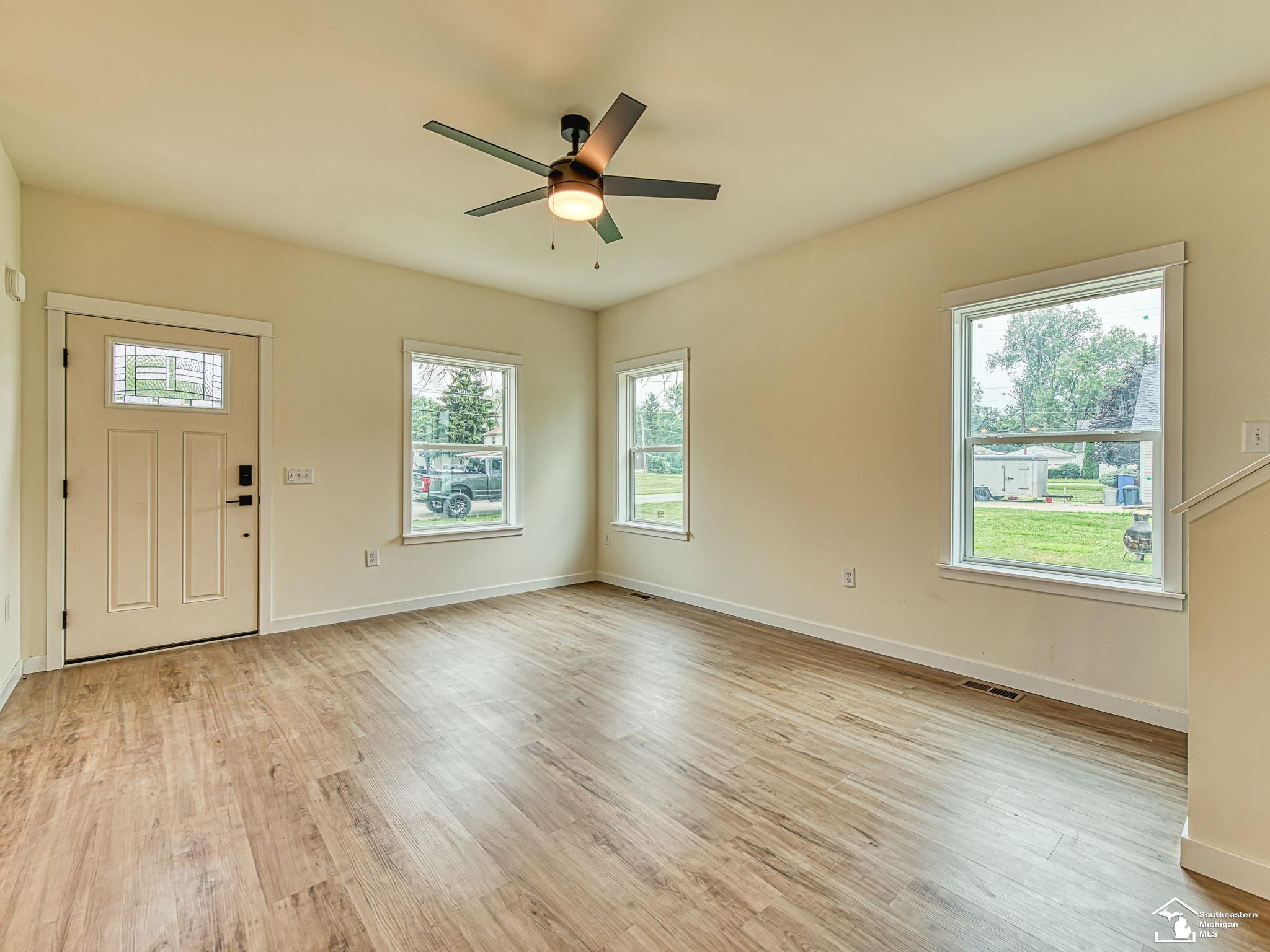15604 Pine Street, Monroe, MI 48161 — Photo 10