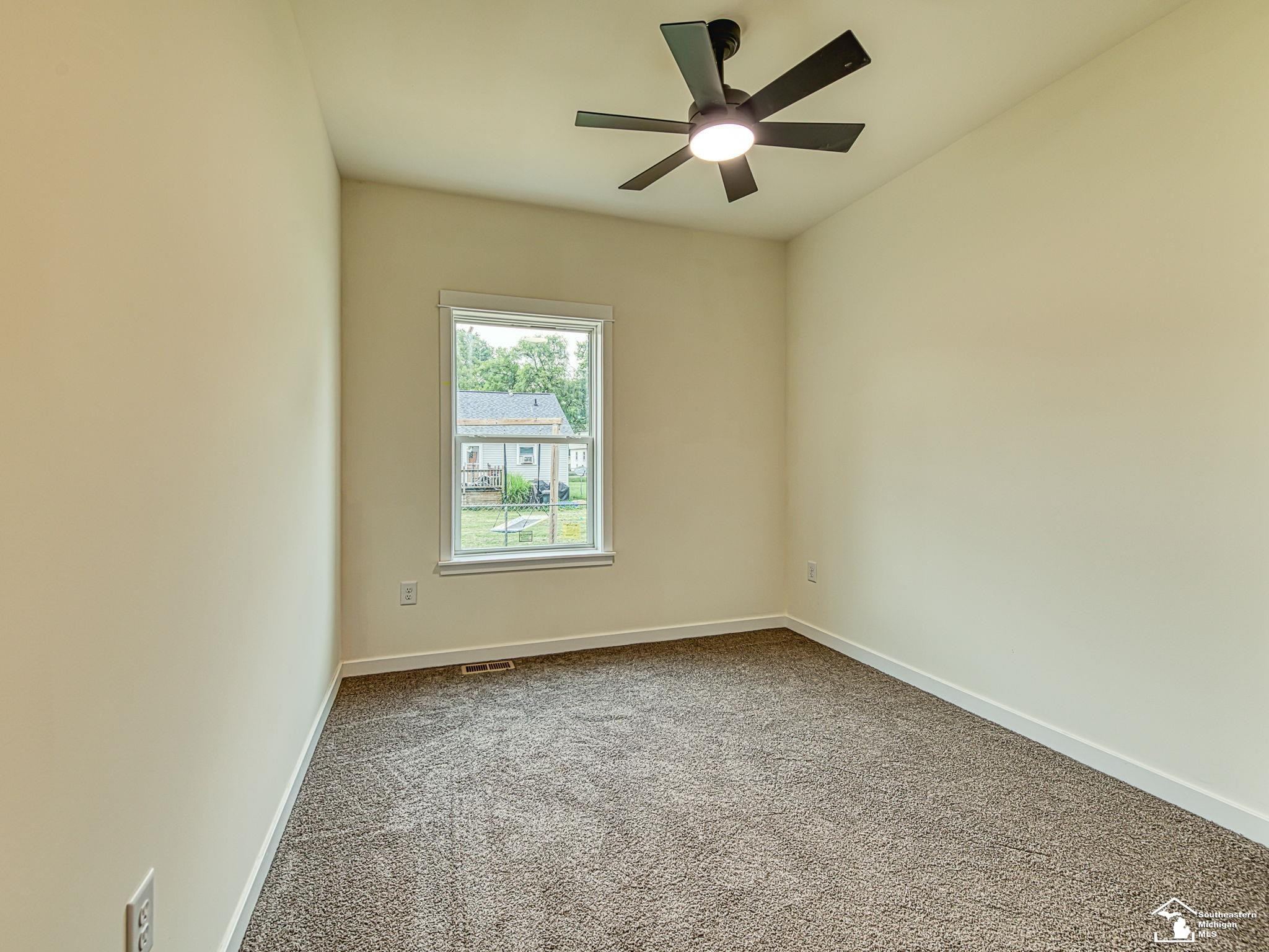15604 Pine Street, Monroe, MI 48161 — Photo 21