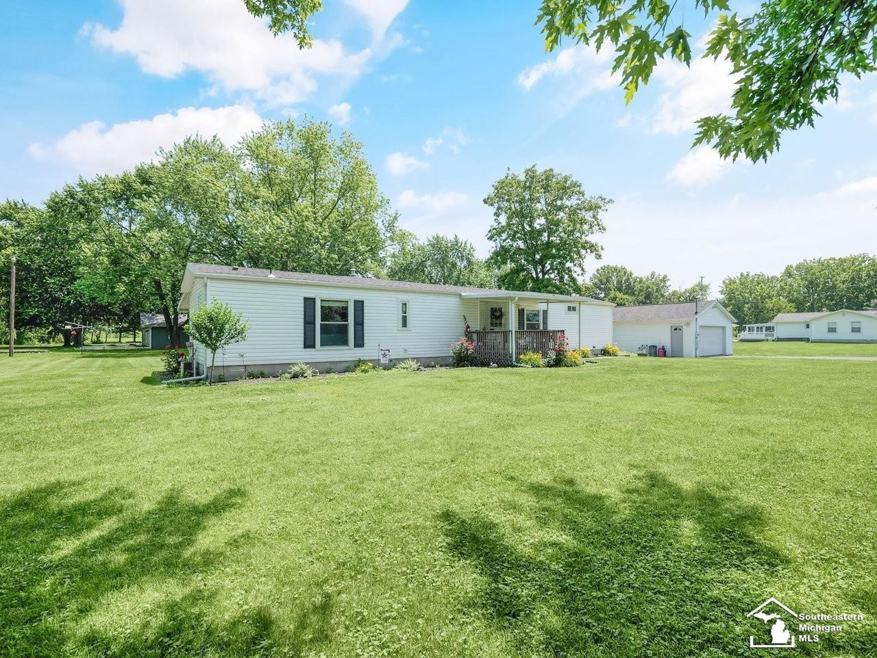 9122 Perry Road, Erie, MI — Photo 2