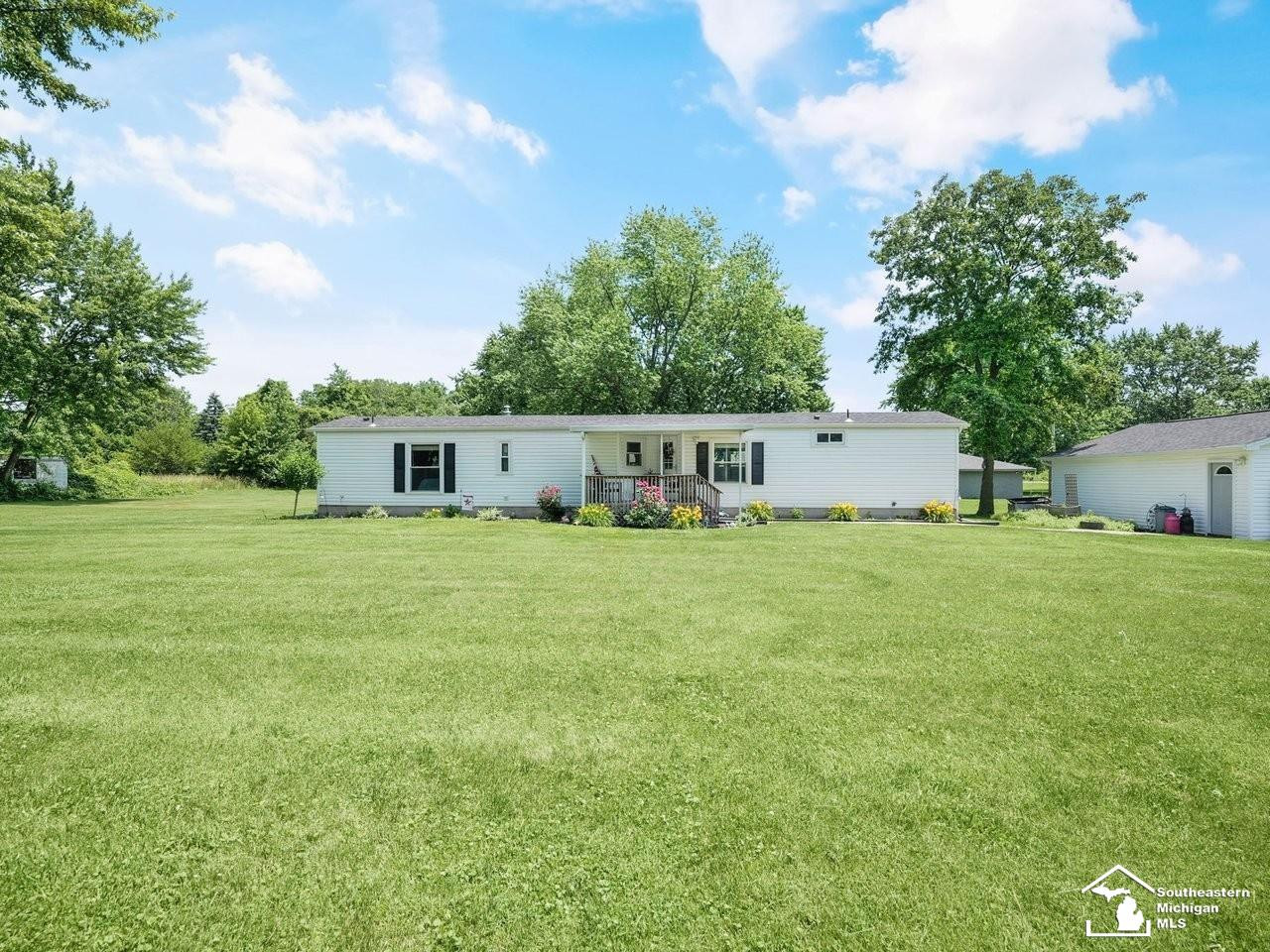 9122 Perry Road, Erie, MI — Photo 3