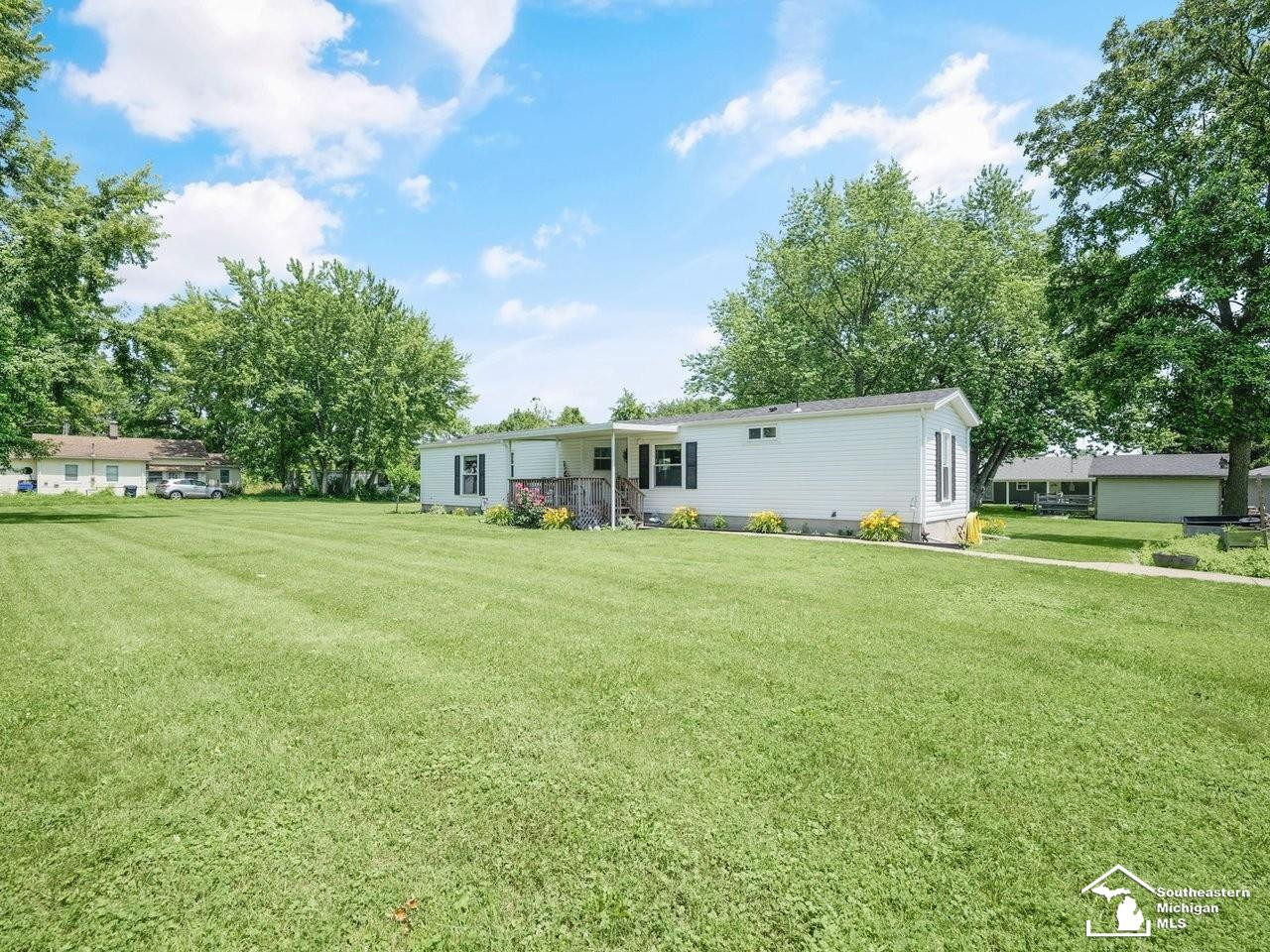 9122 Perry Road, Erie, MI — Photo 4