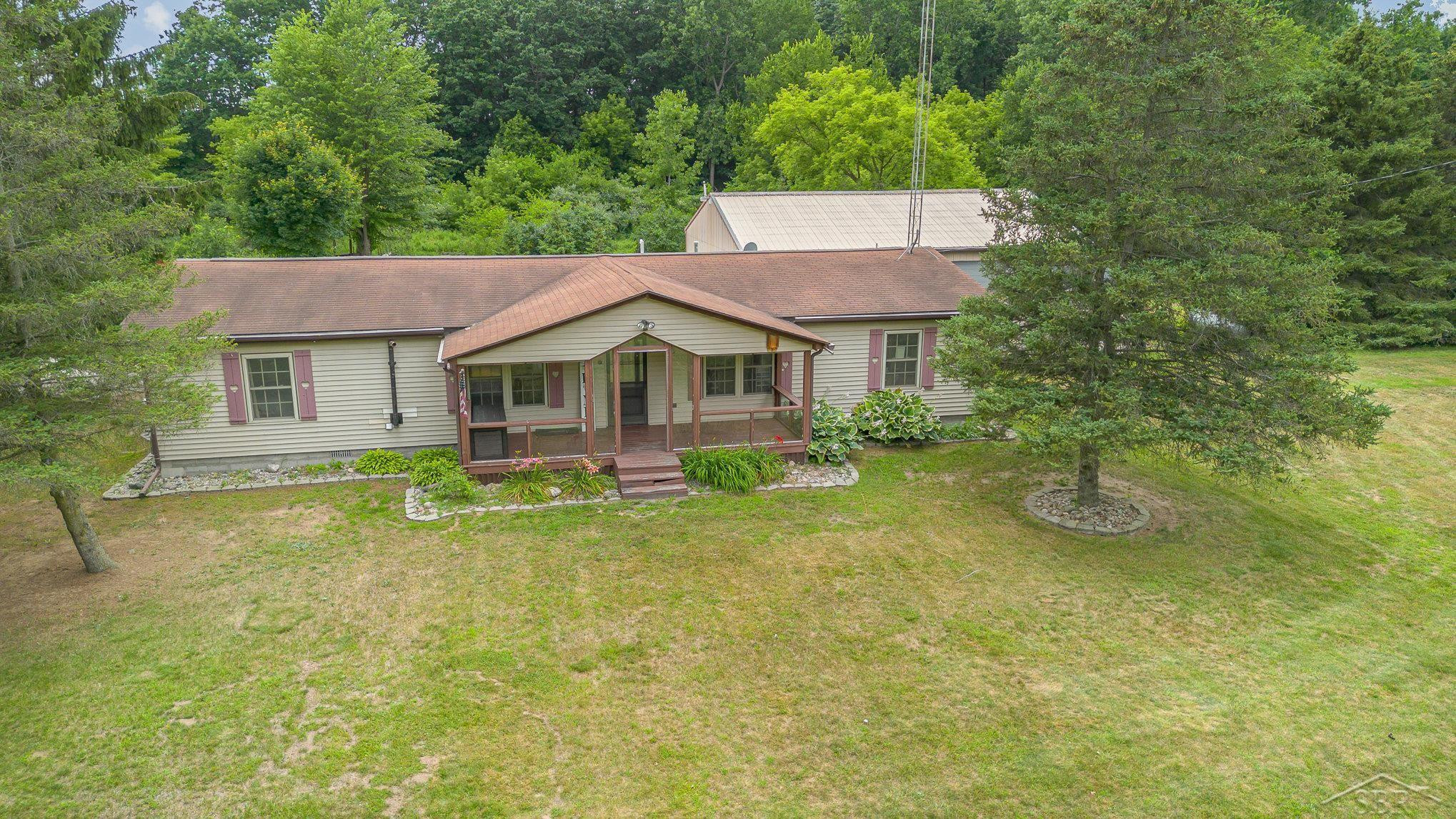 4625 N Hemlock Road, Hemlock, MI 48626 — Photo 2