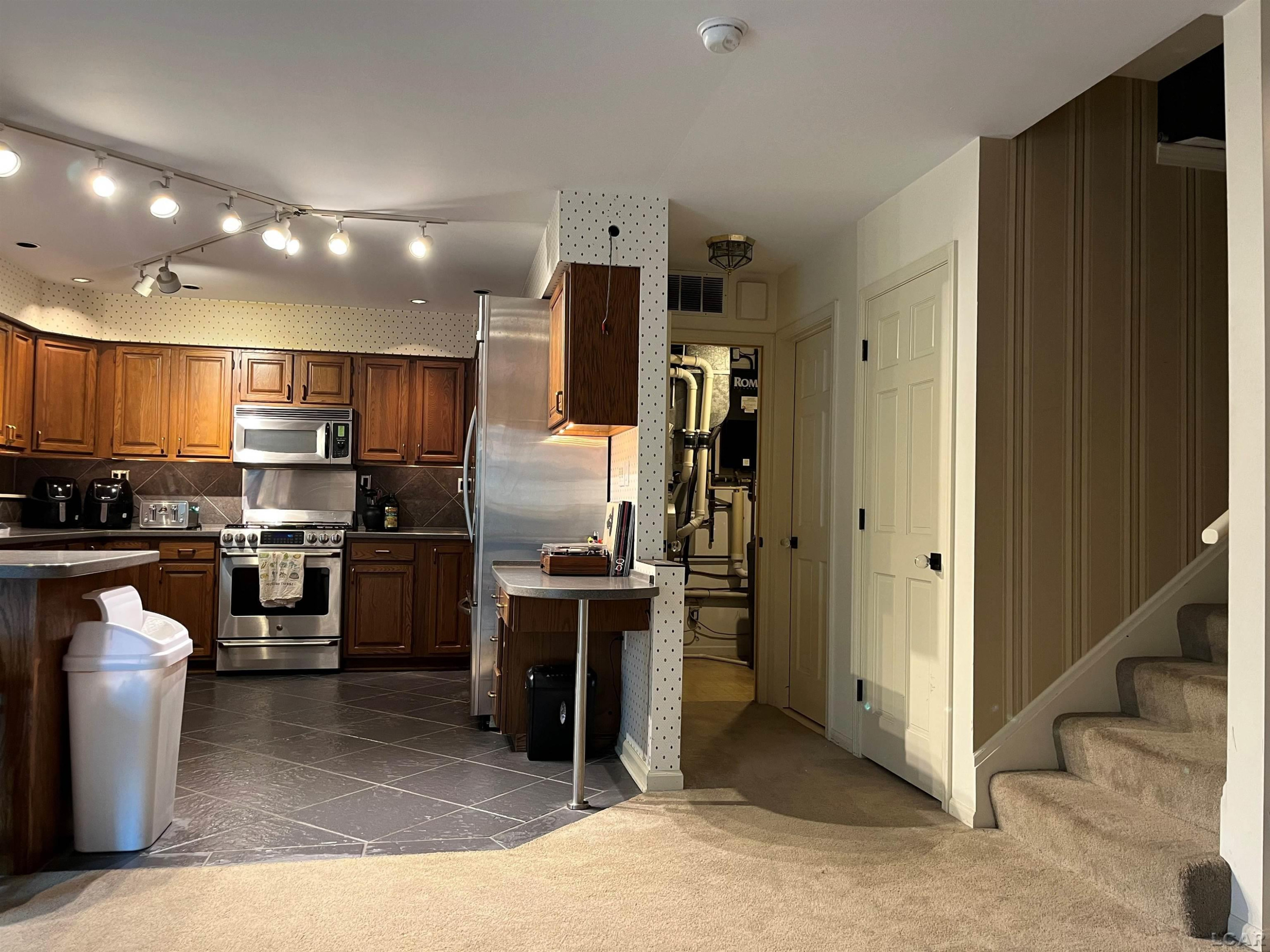 516 River Pointe Circle, Milan, MI — Photo 2