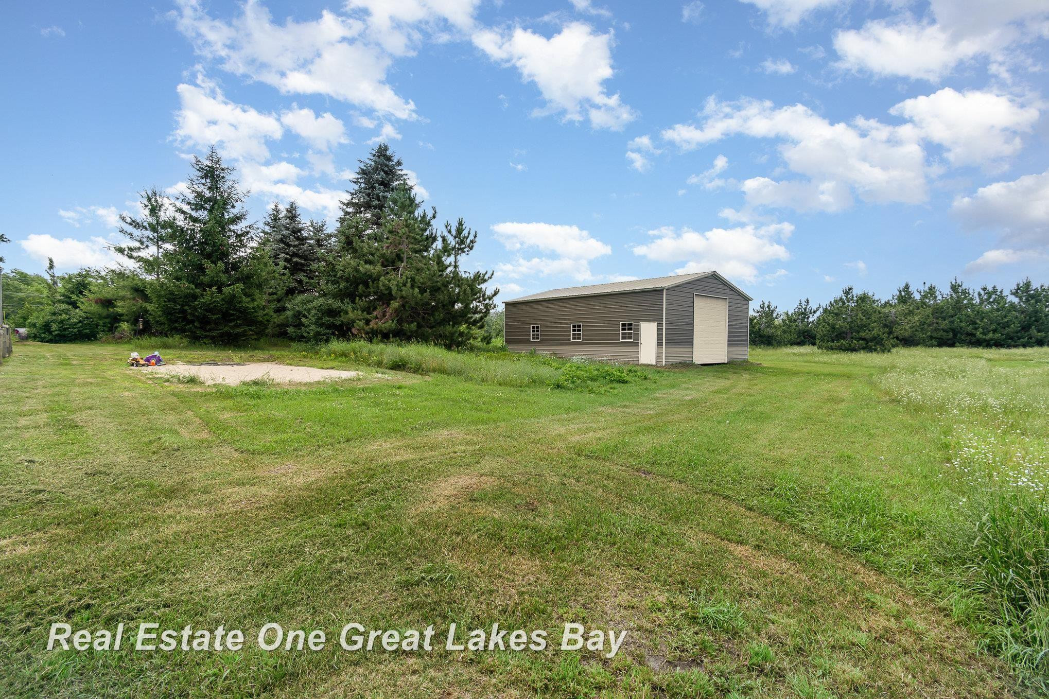 1462 McGregor Road, Vanderbilt, MI 49795 — Photo 37
