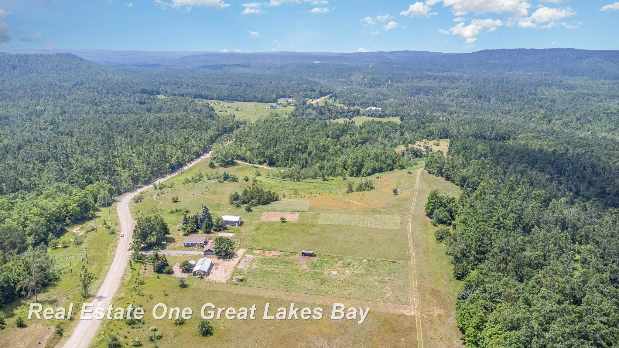 1462 McGregor Road, Vanderbilt, MI 49795 — Photo 44