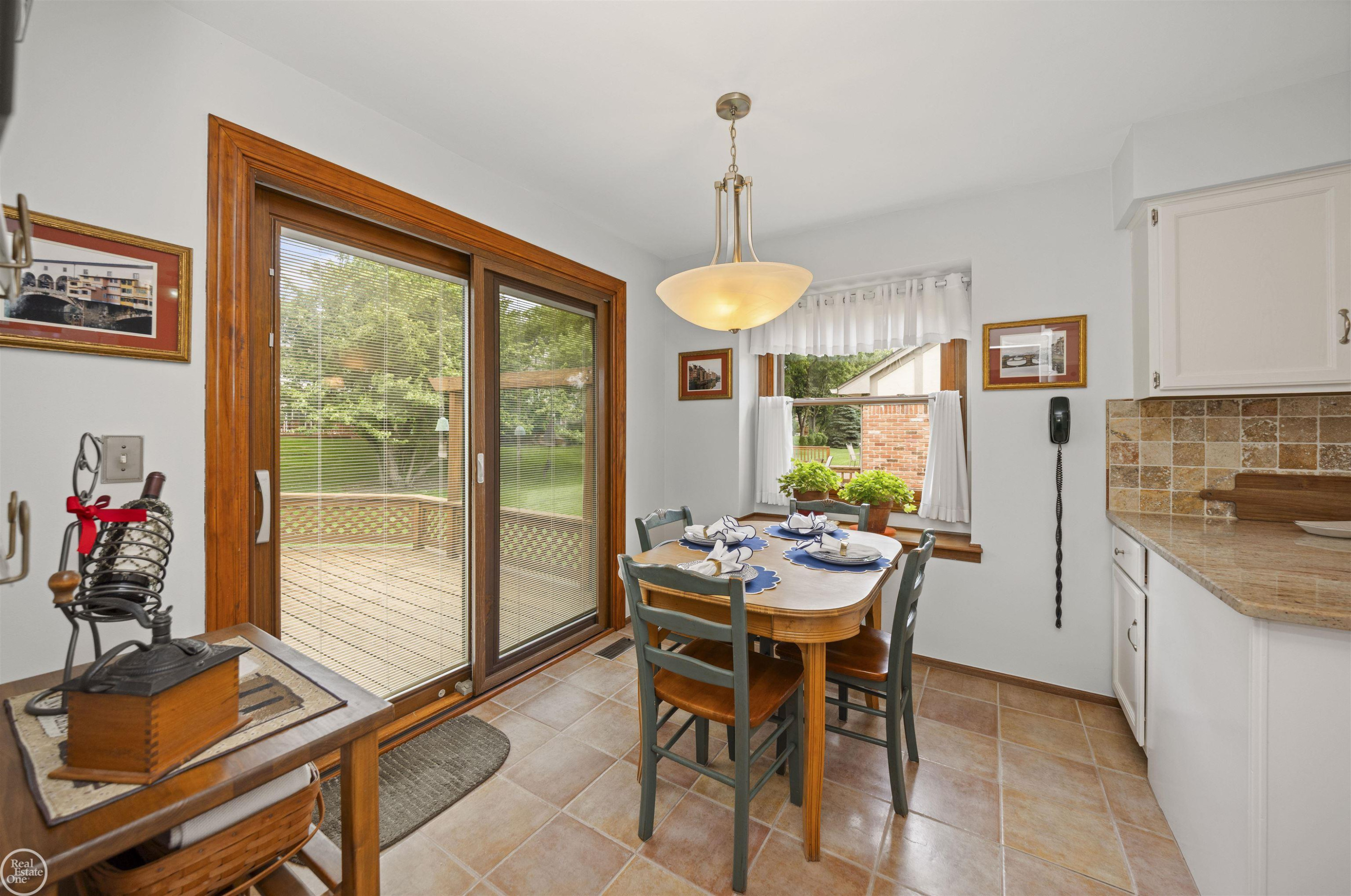 40920 Knightsford Drive, Northville, MI 48168 — Photo 10