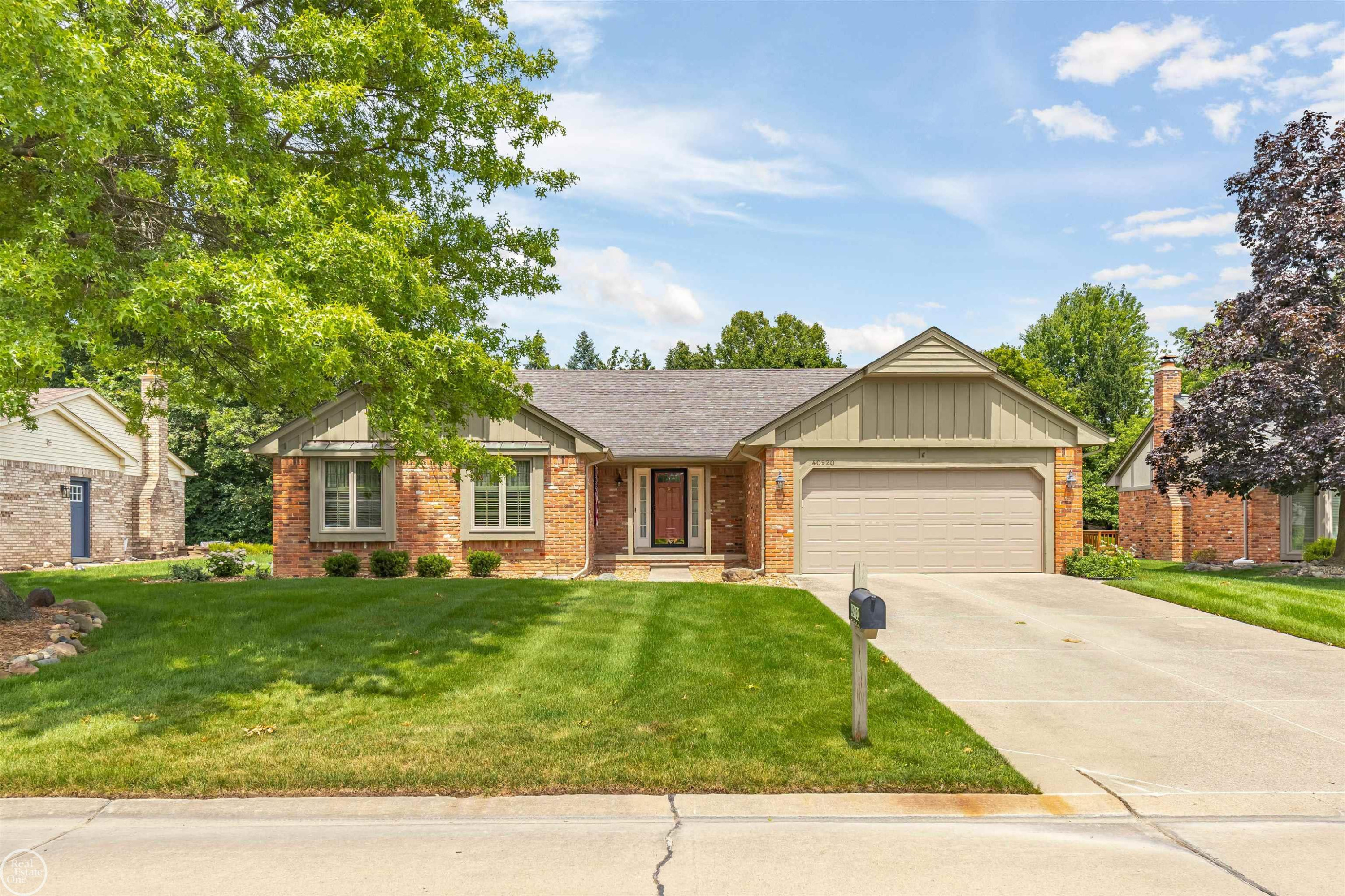 40920 Knightsford Drive, Northville, MI 48168 — Photo 39
