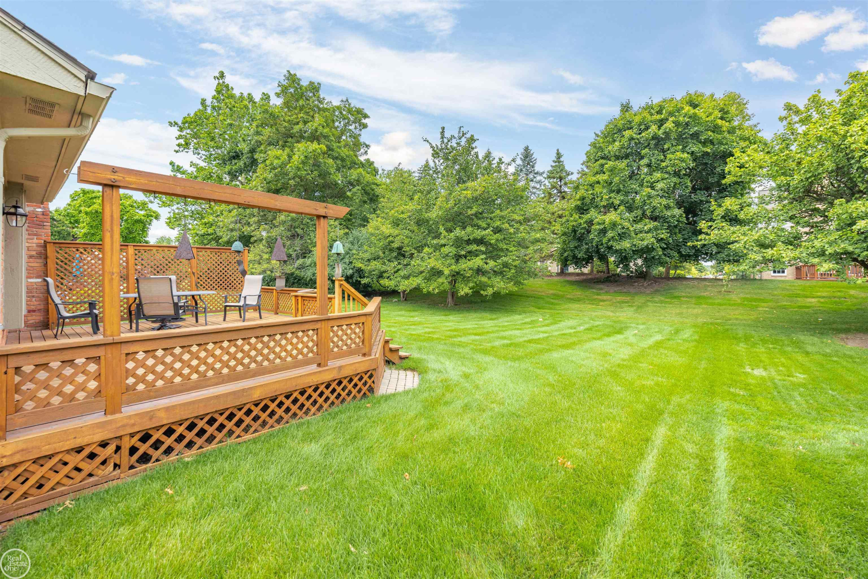 40920 Knightsford Drive, Northville, MI 48168 — Photo 40