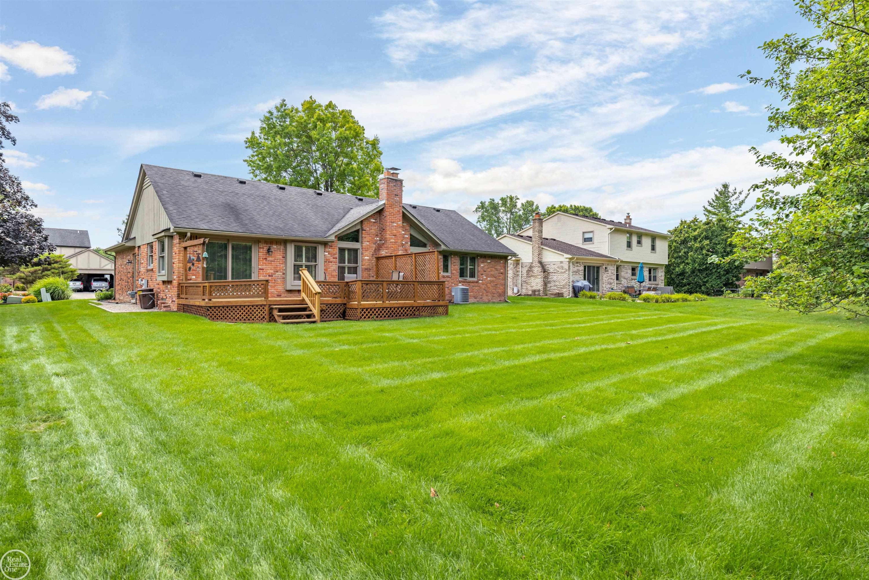 40920 Knightsford Drive, Northville, MI 48168 — Photo 41