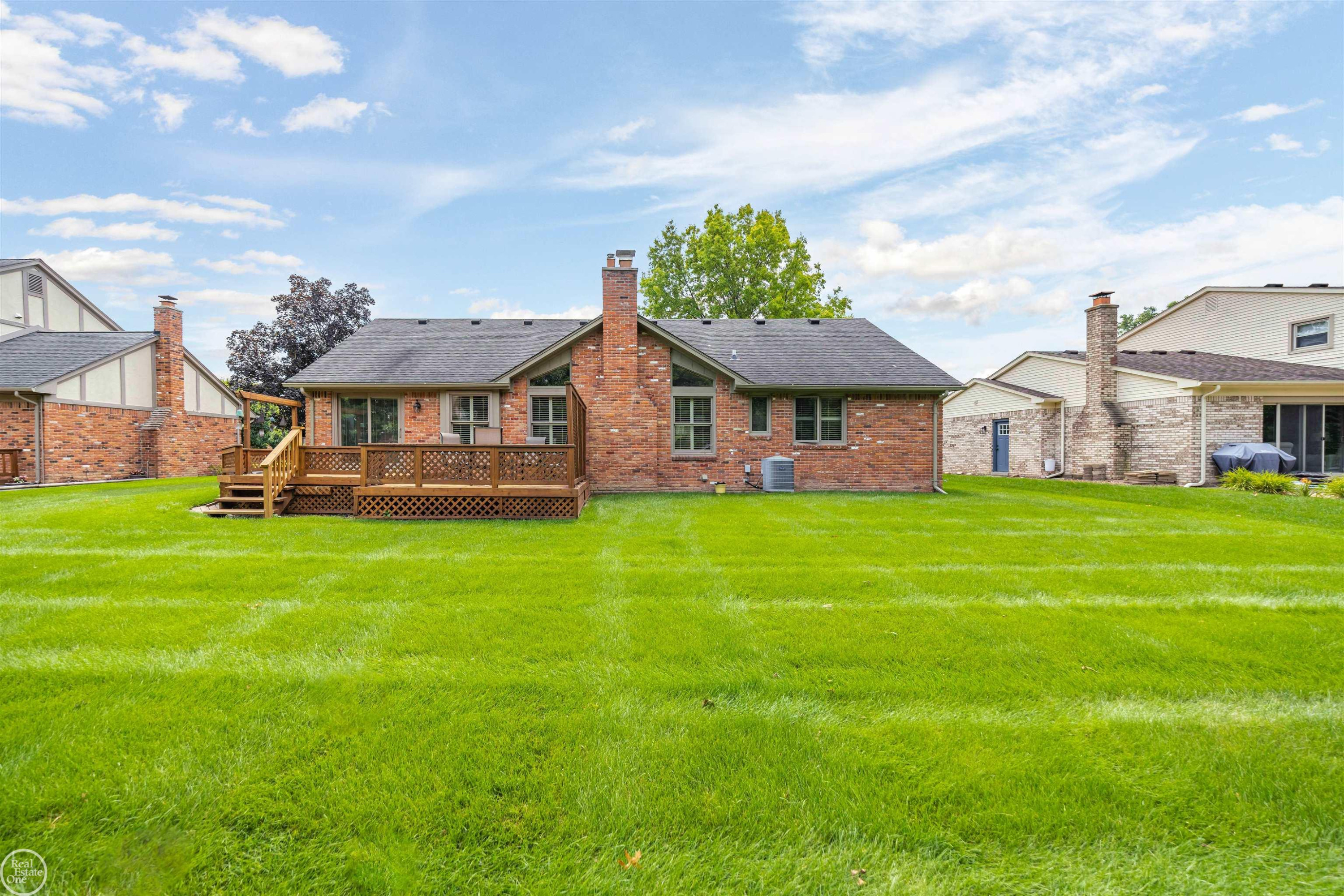 40920 Knightsford Drive, Northville, MI 48168 — Photo 42